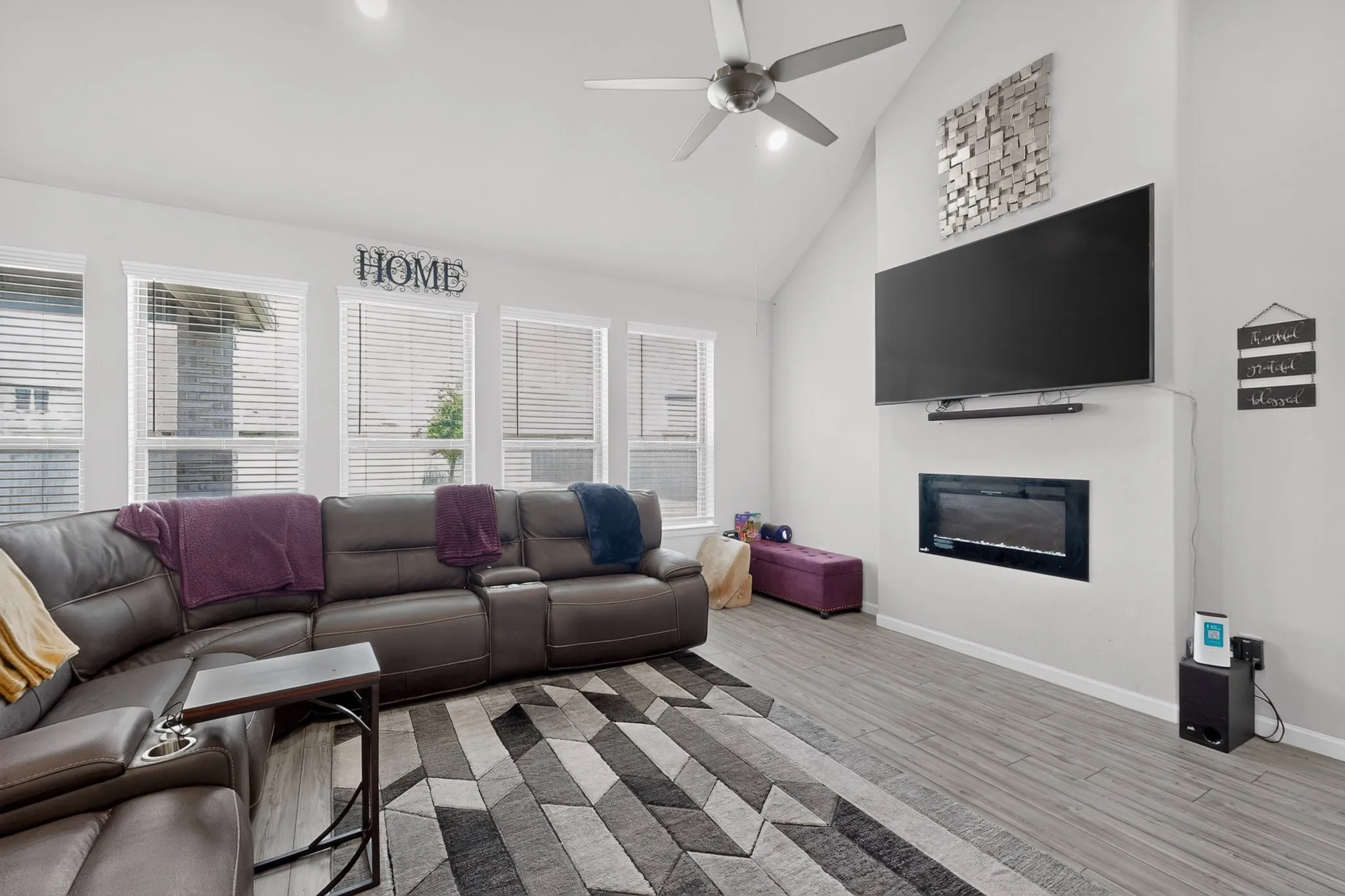 Single Family Residence For Sale in Ellis County , 6725 Aster Drive, Venus, Texas 76084, 4 Bedroom, 3 Bathroom, 2 Garage spaces, 2,372 Sqft, built in 2021, Price $409,900, mls#21337986, Real Estate Agent in Venus, Homes For Sale in Ellis county, Homes For Sale in Venus, Realtor in Venus Texas, Real Estate Brokerage Independent Realty Texas, Luminita Cordes Realtor