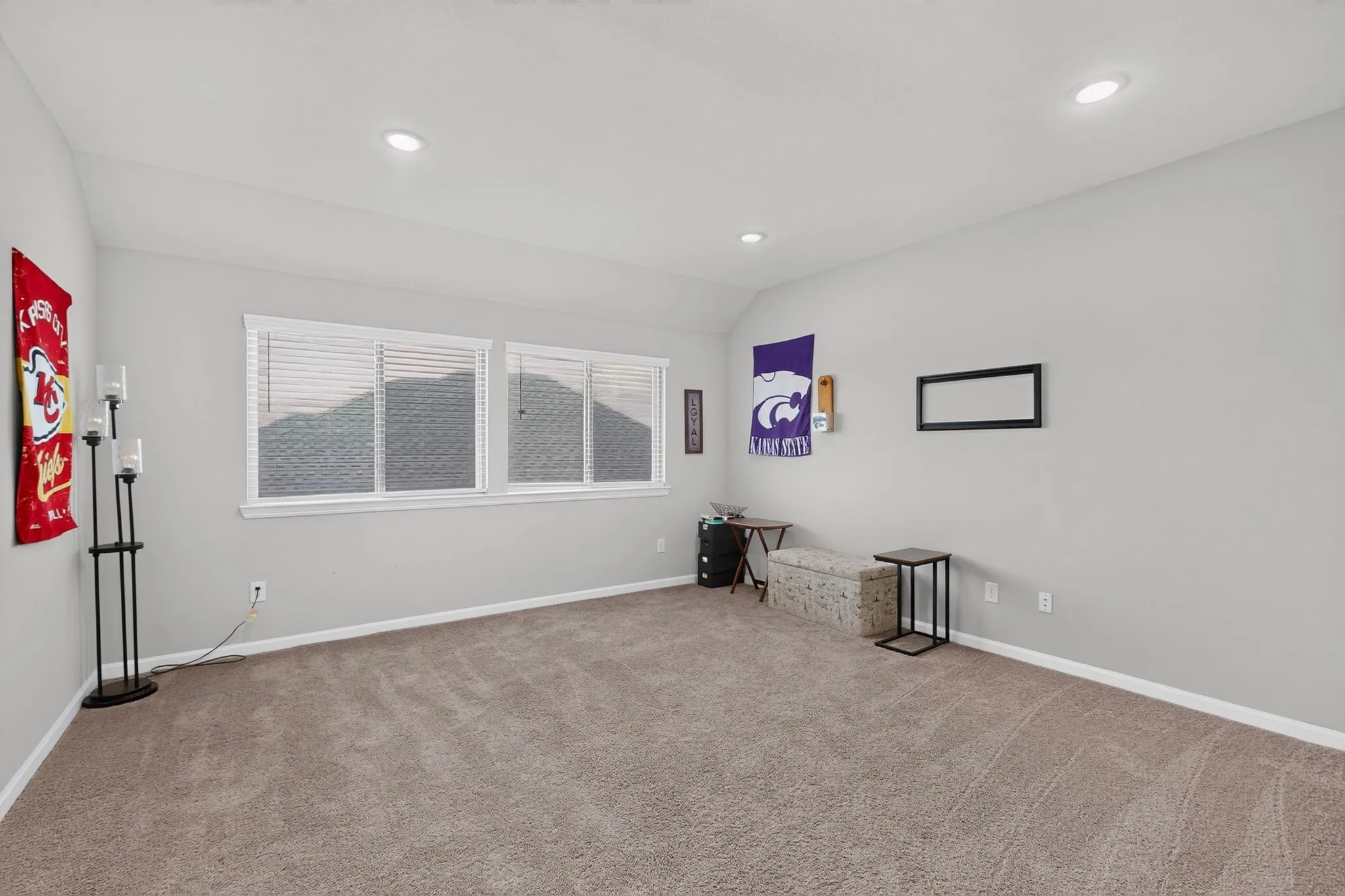 Single Family Residence For Sale in Ellis County , 6725 Aster Drive, Venus, Texas 76084, 4 Bedroom, 3 Bathroom, 2 Garage spaces, 2,372 Sqft, built in 2021, Price $409,900, mls#21337986, Real Estate Agent in Venus, Homes For Sale in Ellis county, Homes For Sale in Venus, Realtor in Venus Texas, Real Estate Brokerage Independent Realty Texas, Luminita Cordes Realtor
