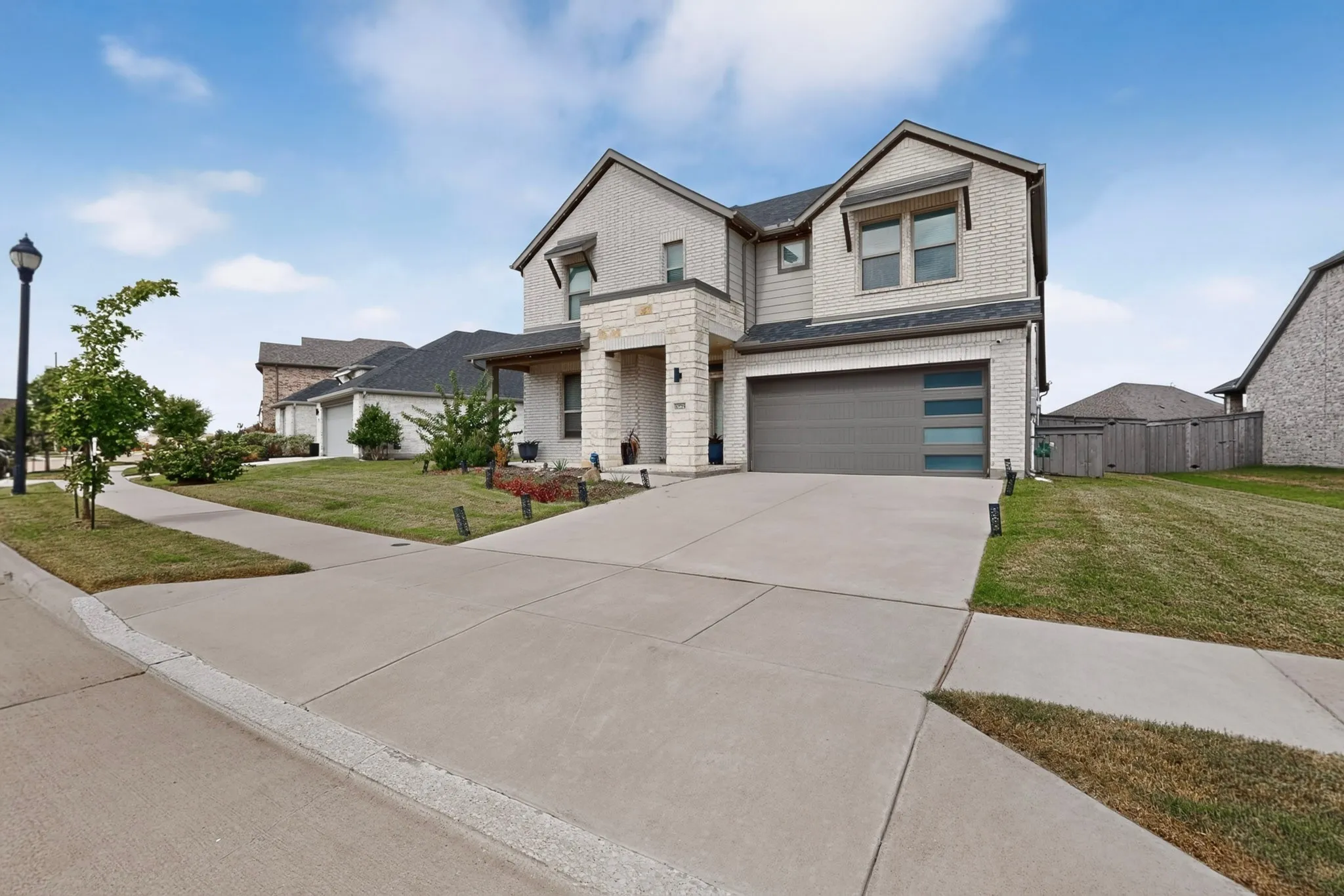 Single Family Residence For Sale in Ellis County , 6725 Aster Drive, Venus, Texas 76084, 4 Bedroom, 3 Bathroom, 2 Garage spaces, 2,372 Sqft, built in 2021, Price $409,900, mls#21337986, Real Estate Agent in Venus, Homes For Sale in Ellis county, Homes For Sale in Venus, Realtor in Venus Texas, Real Estate Brokerage Independent Realty Texas, Luminita Cordes Realtor