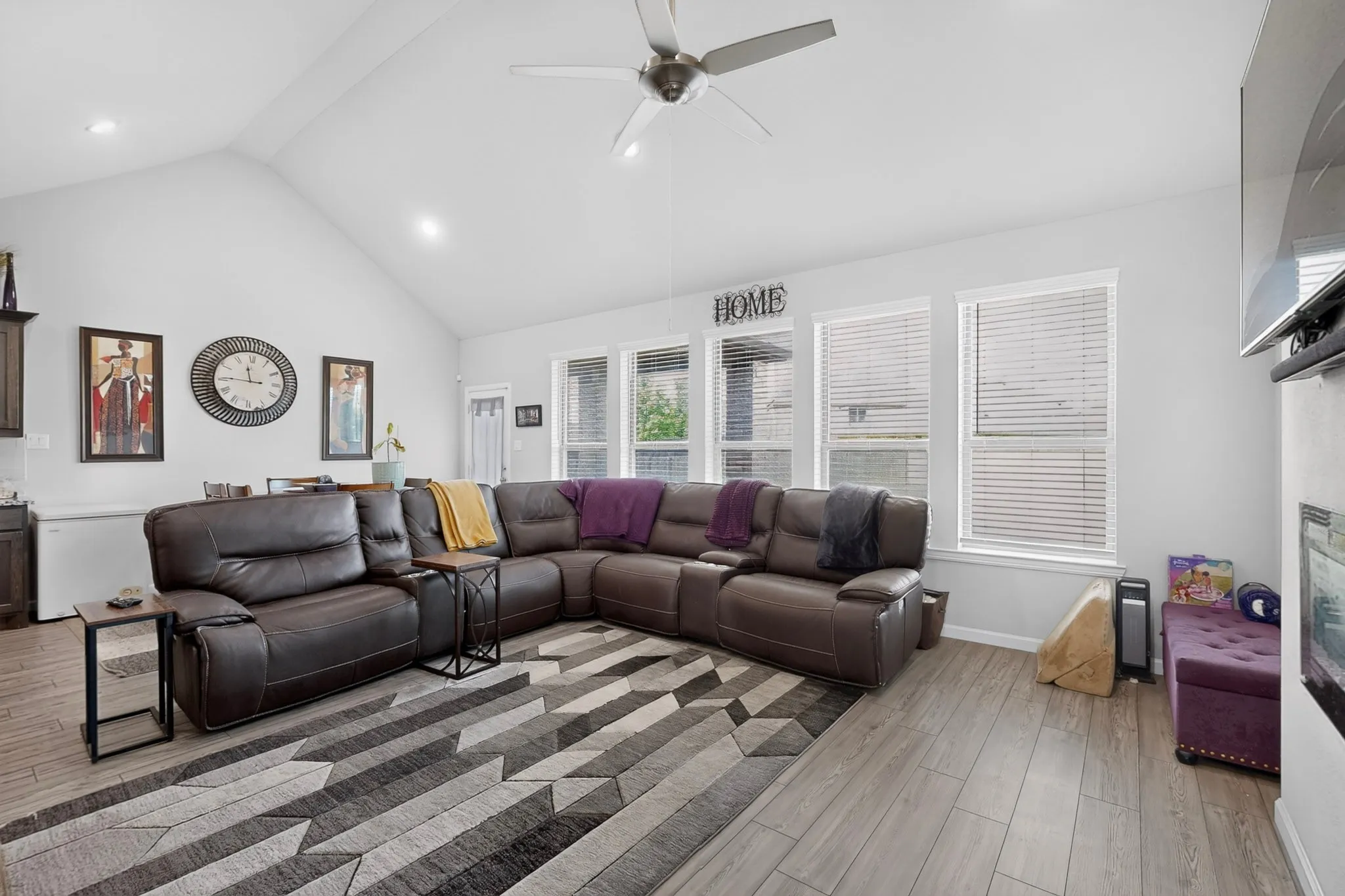 Single Family Residence For Sale in Ellis County , 6725 Aster Drive, Venus, Texas 76084, 4 Bedroom, 3 Bathroom, 2 Garage spaces, 2,372 Sqft, built in 2021, Price $409,900, mls#21337986, Real Estate Agent in Venus, Homes For Sale in Ellis county, Homes For Sale in Venus, Realtor in Venus Texas, Real Estate Brokerage Independent Realty Texas, Luminita Cordes Realtor
