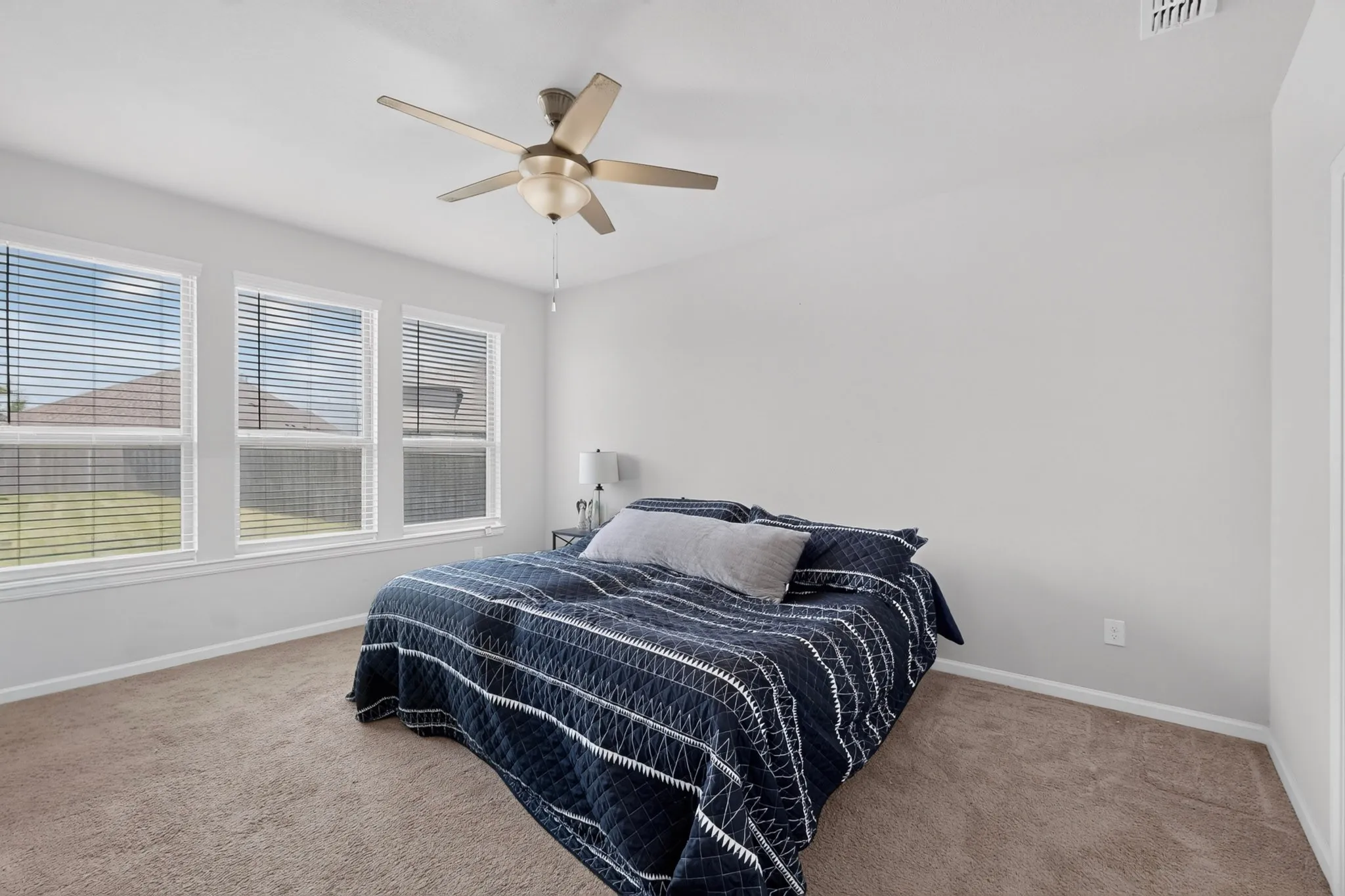 Single Family Residence For Sale in Ellis County , 6725 Aster Drive, Venus, Texas 76084, 4 Bedroom, 3 Bathroom, 2 Garage spaces, 2,372 Sqft, built in 2021, Price $409,900, mls#21337986, Real Estate Agent in Venus, Homes For Sale in Ellis county, Homes For Sale in Venus, Realtor in Venus Texas, Real Estate Brokerage Independent Realty Texas, Luminita Cordes Realtor