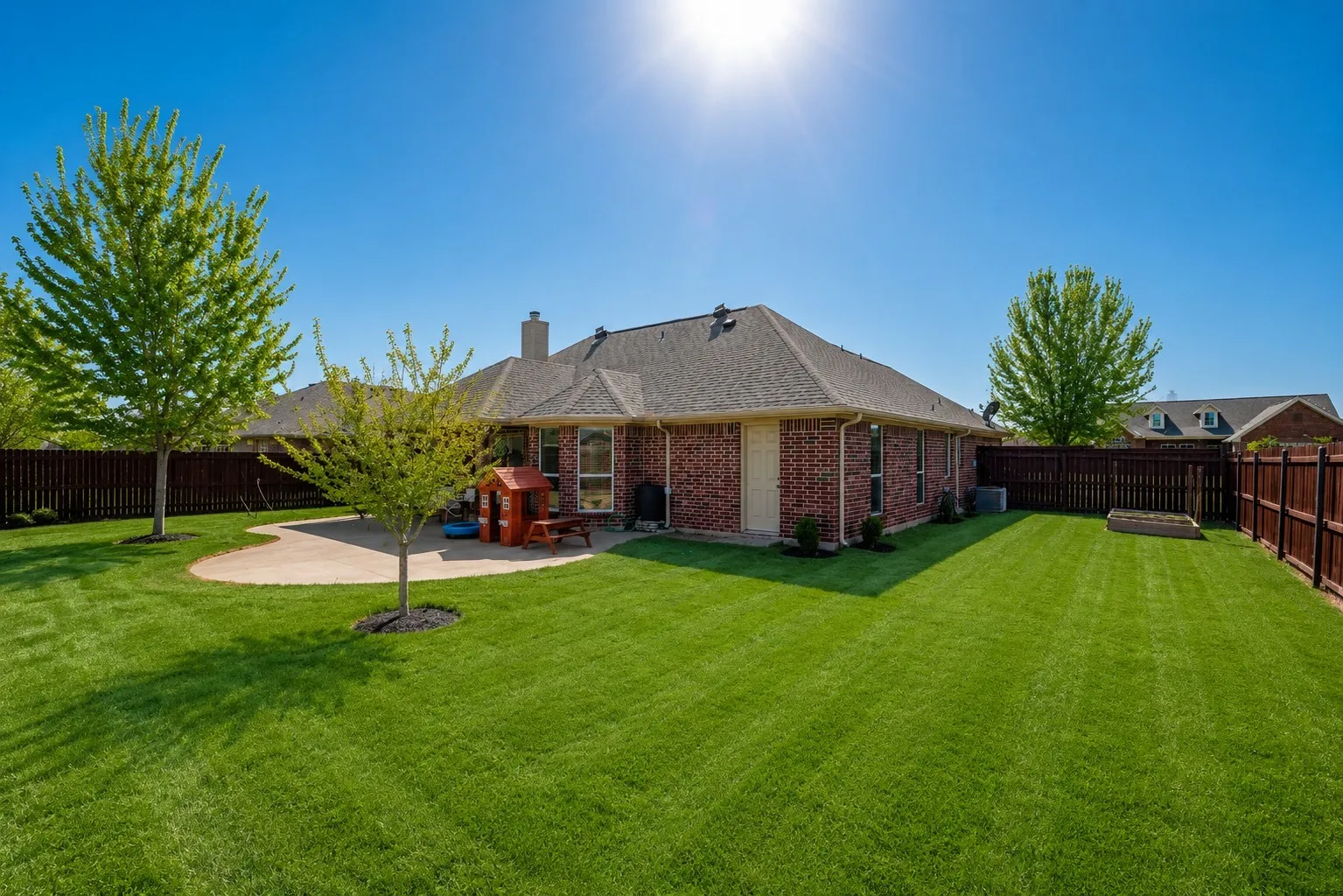 Single Family Residence For Sale in Collin County , 750 Stefhanie Drive, Celina, Texas 75009, 3 Bedroom, 2 Bathroom, 2 Garage spaces, 1,766 Sqft, built in 2005, mls#21337486, Real Estate Agent in Celina, Homes For Sale in Collin county, Homes For Sale in Celina, Realtor in Celina Texas, Real Estate Brokerage Independent Realty Texas, Luminita Cordes Realtor