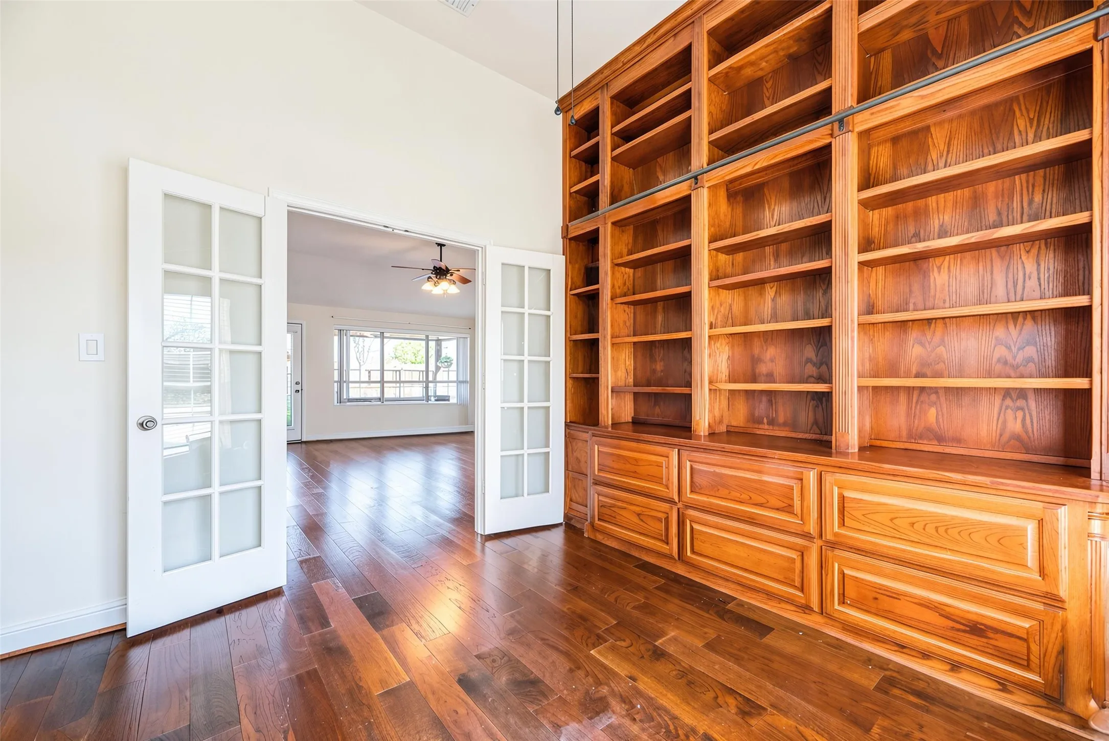 Single Family Residence For Sale in Collin County , 750 Stefhanie Drive, Celina, Texas 75009, 3 Bedroom, 2 Bathroom, 2 Garage spaces, 1,766 Sqft, built in 2005, mls#21337486, Real Estate Agent in Celina, Homes For Sale in Collin county, Homes For Sale in Celina, Realtor in Celina Texas, Real Estate Brokerage Independent Realty Texas, Luminita Cordes Realtor