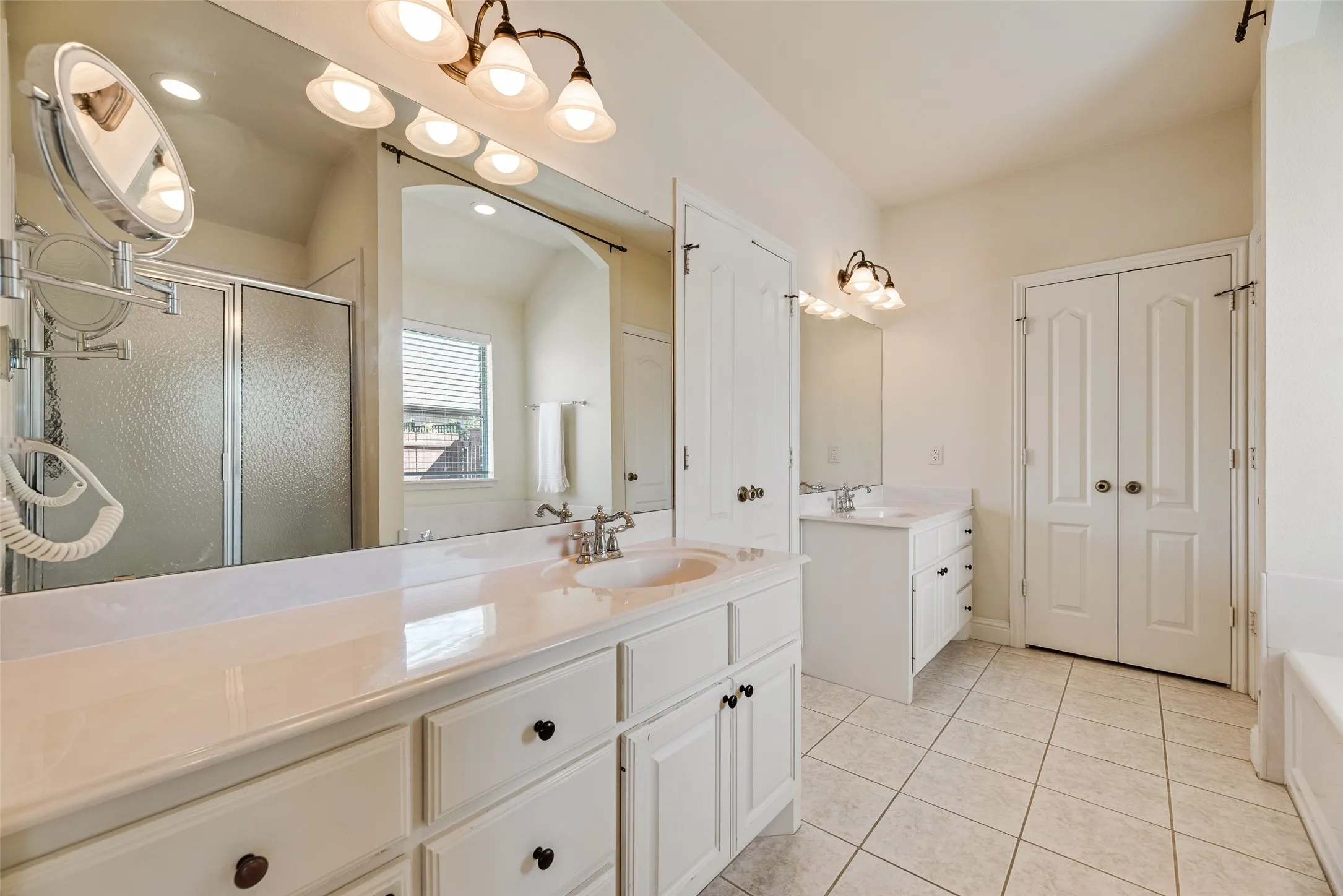 Single Family Residence For Sale in Collin County , 750 Stefhanie Drive, Celina, Texas 75009, 3 Bedroom, 2 Bathroom, 2 Garage spaces, 1,766 Sqft, built in 2005, mls#21337486, Real Estate Agent in Celina, Homes For Sale in Collin county, Homes For Sale in Celina, Realtor in Celina Texas, Real Estate Brokerage Independent Realty Texas, Luminita Cordes Realtor