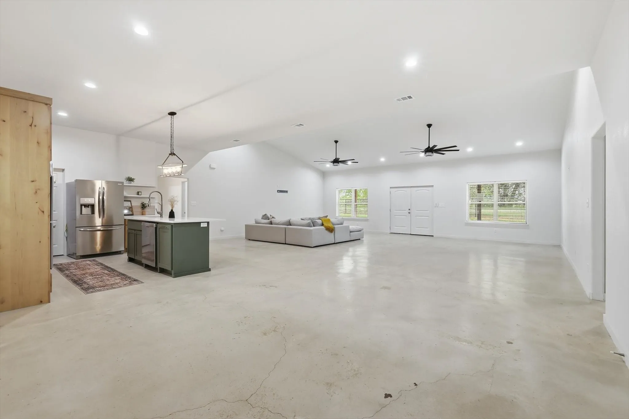 Single Family Residence For Rent in Wise County , 1445 County Road 3690, Paradise, Texas 76073, 3 Bedroom, 3 Bathroom, 1 Garage spaces, 3,048 Sqft, built in 2023, mls#21339233, Real Estate Agent in Paradise, Homes For Rent in Wise county, Homes For Rent in Paradise, Realtor in Paradise Texas, Real Estate Brokerage Independent Realty Texas, Luminita Cordes Realtor