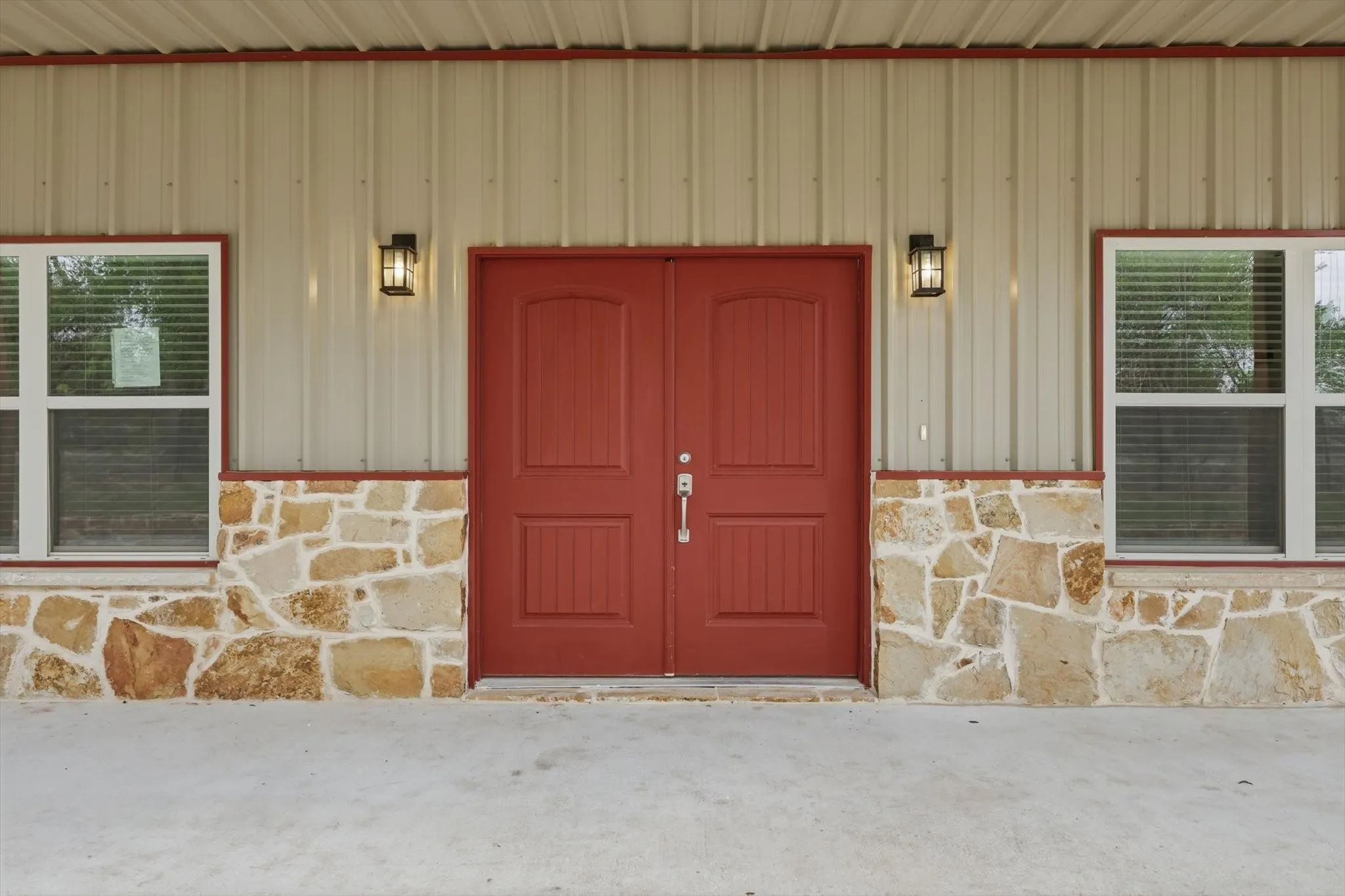 Single Family Residence For Rent in Wise County , 1445 County Road 3690, Paradise, Texas 76073, 3 Bedroom, 3 Bathroom, 1 Garage spaces, 3,048 Sqft, built in 2023, mls#21339233, Real Estate Agent in Paradise, Homes For Rent in Wise county, Homes For Rent in Paradise, Realtor in Paradise Texas, Real Estate Brokerage Independent Realty Texas, Luminita Cordes Realtor