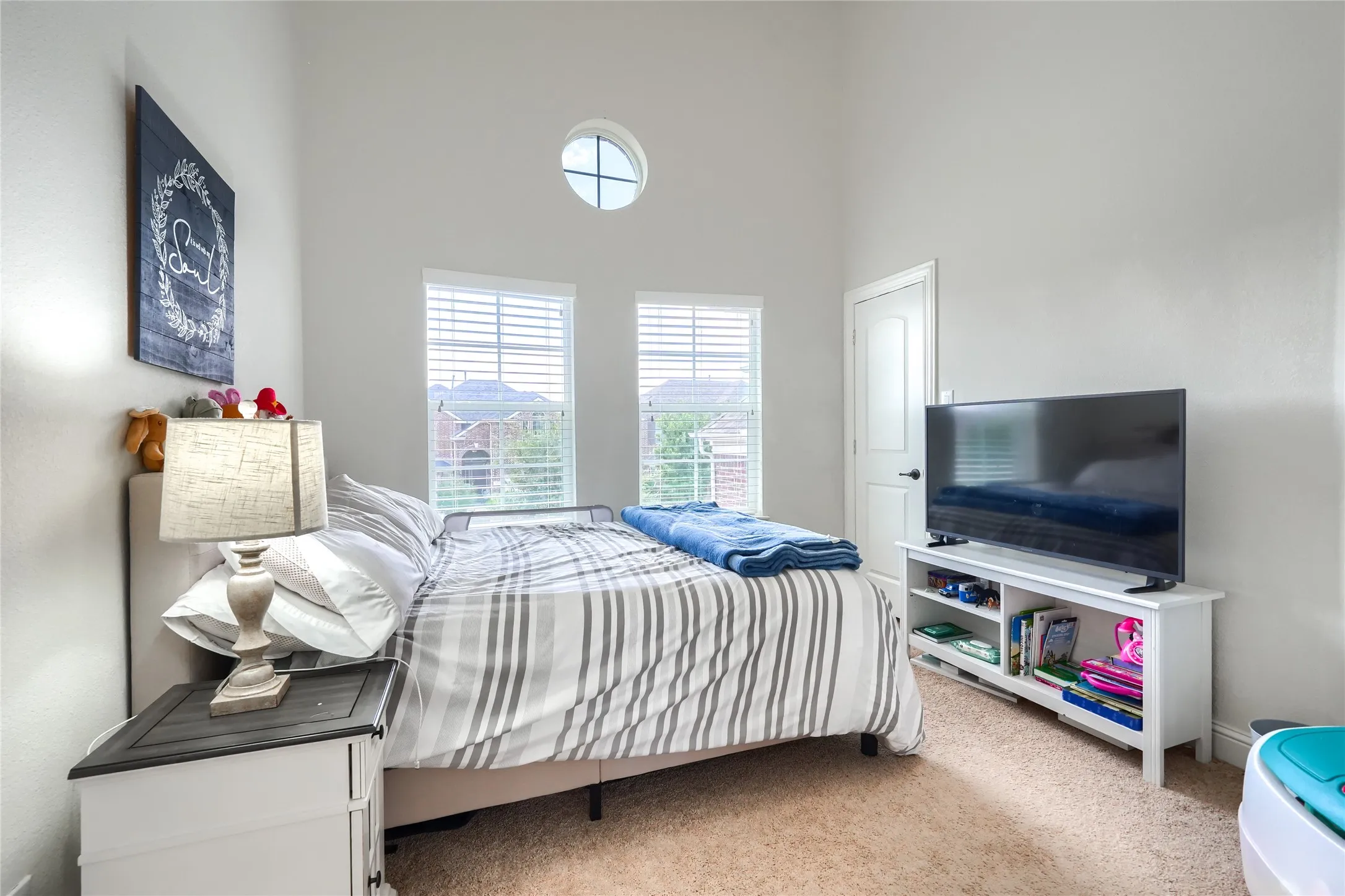 Single Family Residence For Rent in Denton County , 625 Yarrow Street, Little Elm, Texas 75068, 5 Bedroom, 4 Bathroom, 3 Garage spaces, 4,070 Sqft, built in 2018, mls#21339234, Real Estate Agent in Little Elm, Homes For Rent in Denton county, Homes For Rent in Little Elm, Realtor in Little Elm Texas, Real Estate Brokerage Independent Realty Texas, Luminita Cordes Realtor