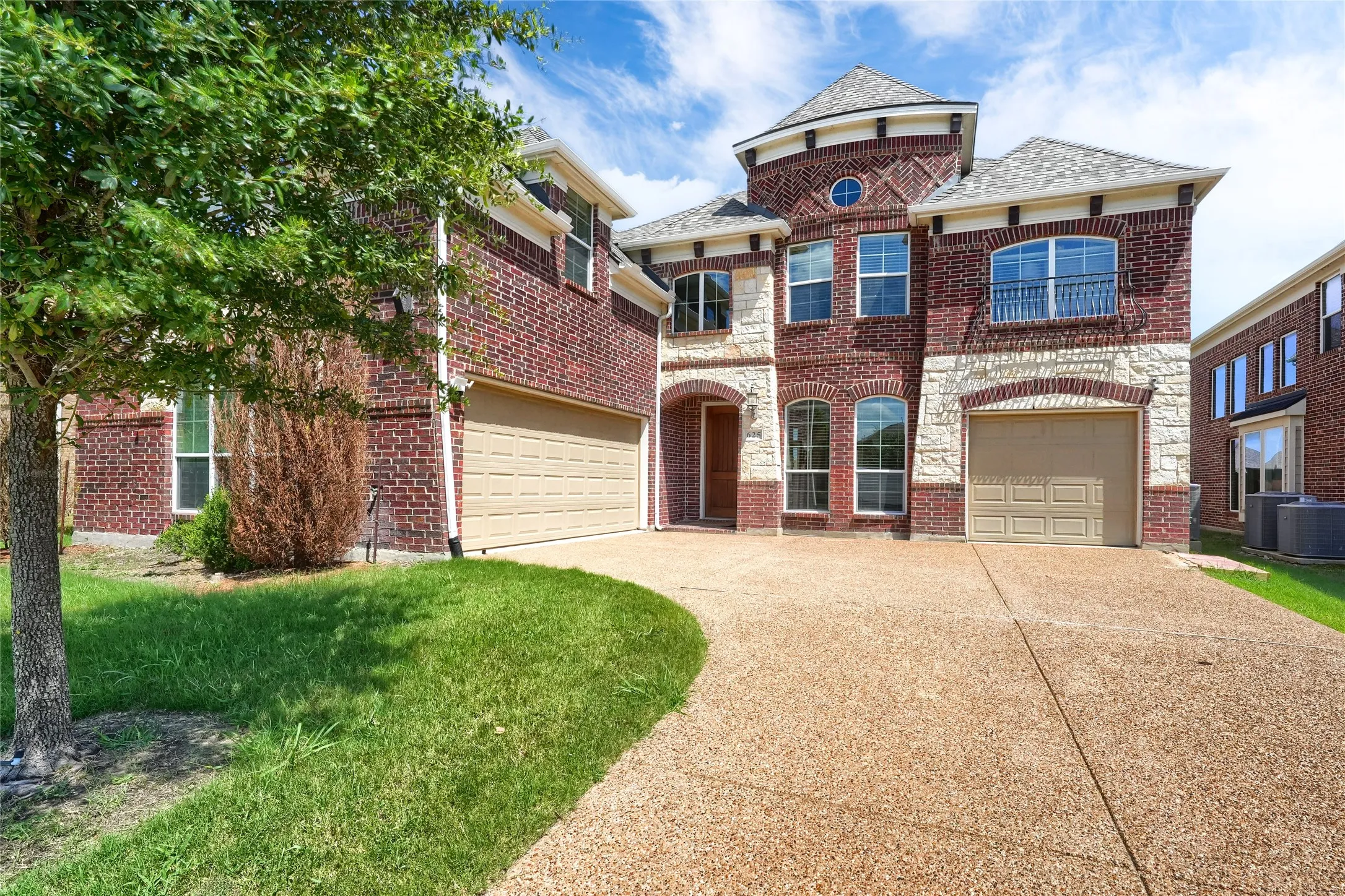 Single Family Residence For Rent in Denton County , 625 Yarrow Street, Little Elm, Texas 75068, 5 Bedroom, 4 Bathroom, 3 Garage spaces, 4,070 Sqft, built in 2018, mls#21339234, Real Estate Agent in Little Elm, Homes For Rent in Denton county, Homes For Rent in Little Elm, Realtor in Little Elm Texas, Real Estate Brokerage Independent Realty Texas, Luminita Cordes Realtor