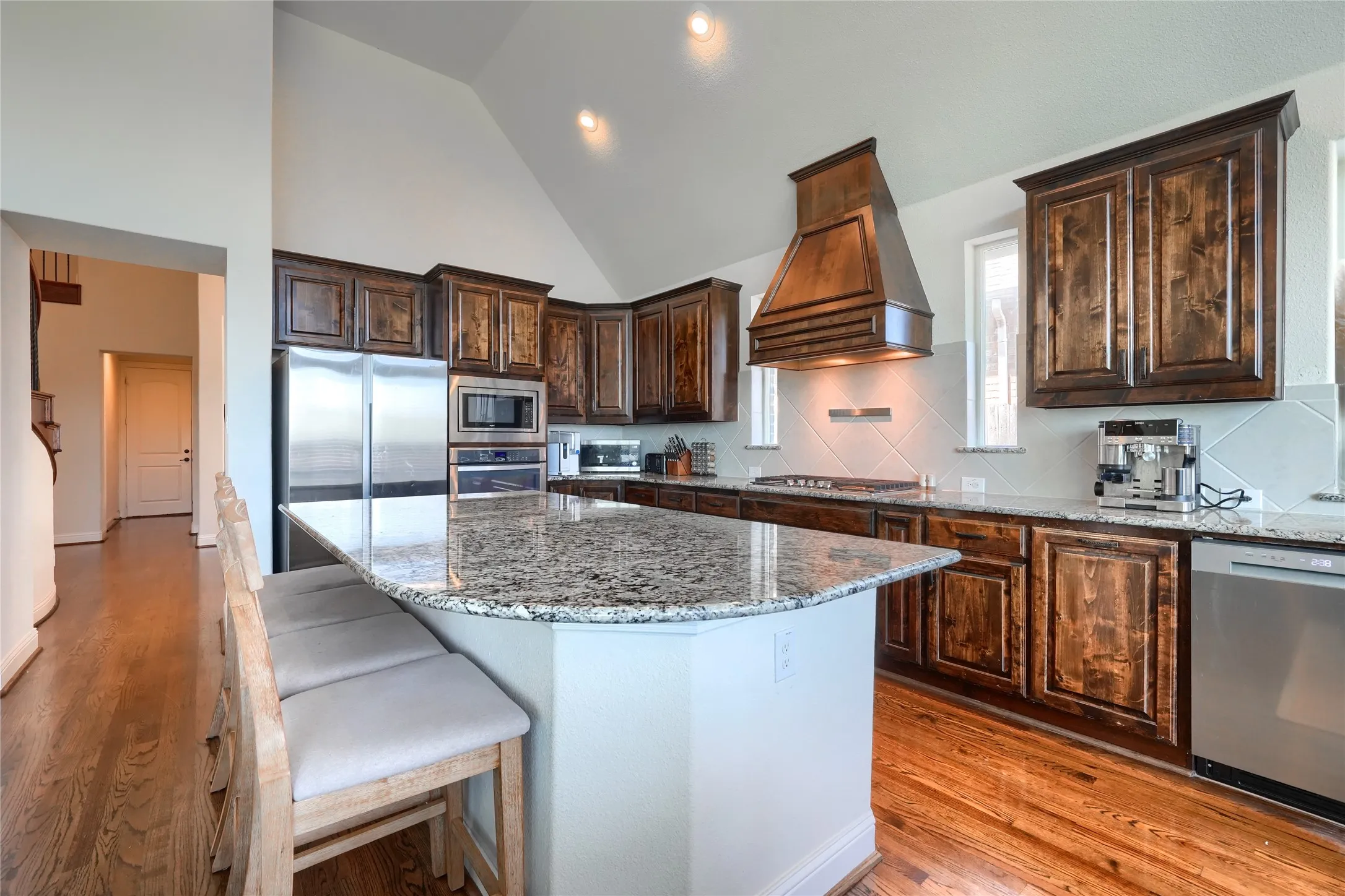 Single Family Residence For Rent in Denton County , 625 Yarrow Street, Little Elm, Texas 75068, 5 Bedroom, 4 Bathroom, 3 Garage spaces, 4,070 Sqft, built in 2018, mls#21339234, Real Estate Agent in Little Elm, Homes For Rent in Denton county, Homes For Rent in Little Elm, Realtor in Little Elm Texas, Real Estate Brokerage Independent Realty Texas, Luminita Cordes Realtor