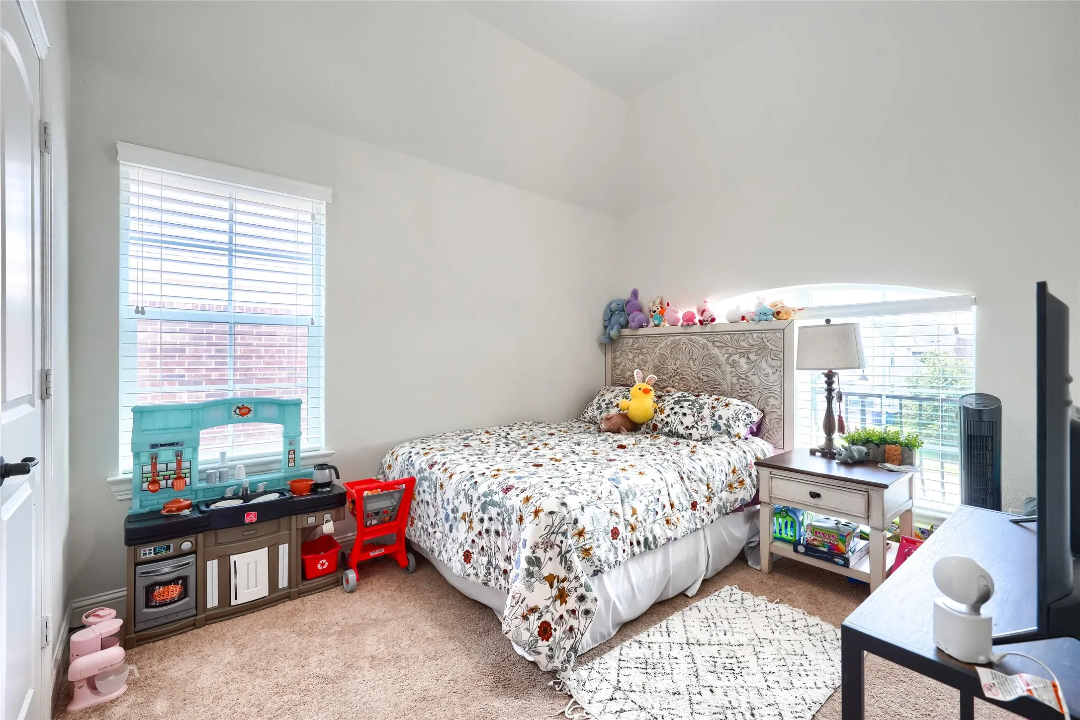 Single Family Residence For Rent in Denton County , 625 Yarrow Street, Little Elm, Texas 75068, 5 Bedroom, 4 Bathroom, 3 Garage spaces, 4,070 Sqft, built in 2018, mls#21339234, Real Estate Agent in Little Elm, Homes For Rent in Denton county, Homes For Rent in Little Elm, Realtor in Little Elm Texas, Real Estate Brokerage Independent Realty Texas, Luminita Cordes Realtor