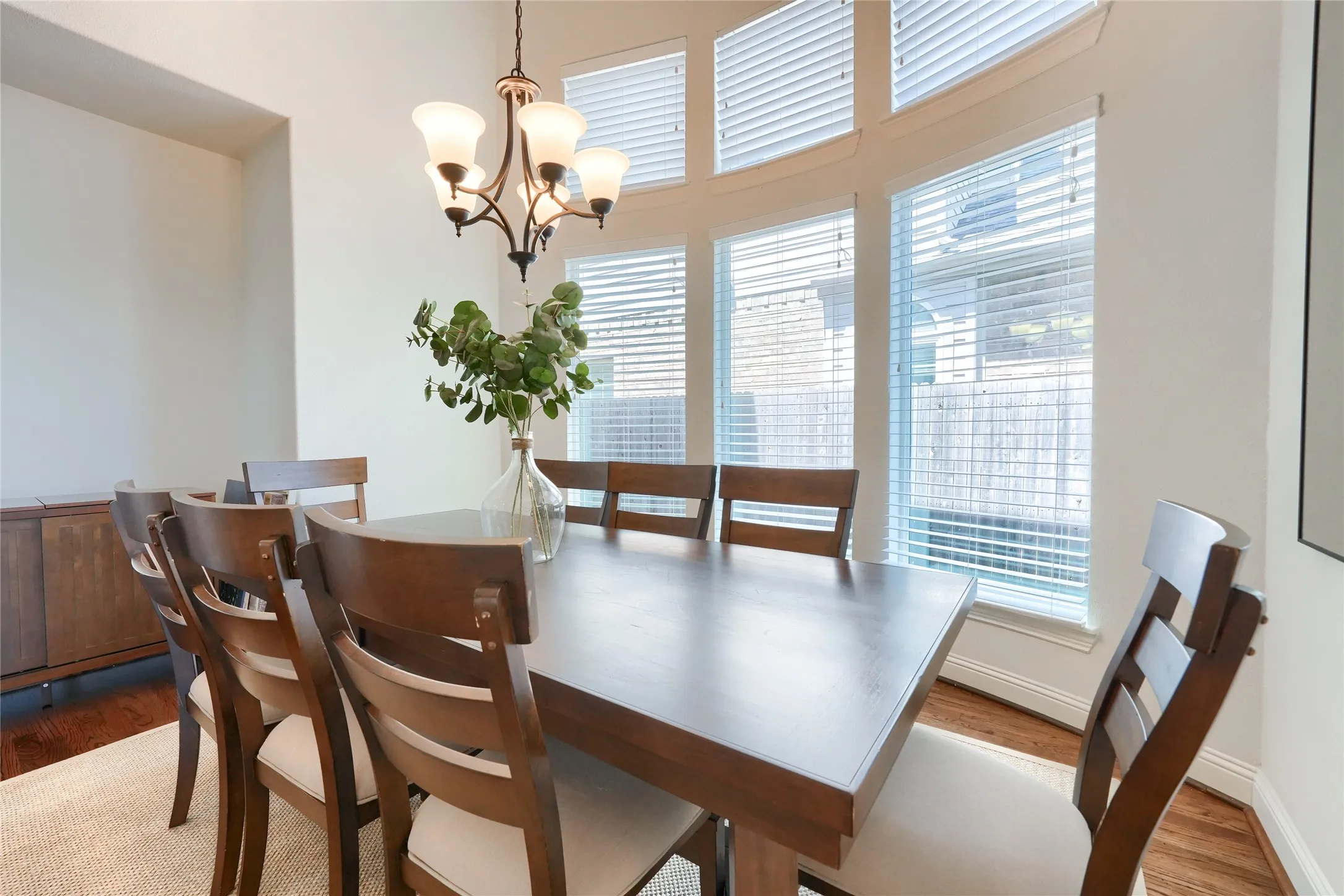 Single Family Residence For Rent in Denton County , 625 Yarrow Street, Little Elm, Texas 75068, 5 Bedroom, 4 Bathroom, 3 Garage spaces, 4,070 Sqft, built in 2018, mls#21339234, Real Estate Agent in Little Elm, Homes For Rent in Denton county, Homes For Rent in Little Elm, Realtor in Little Elm Texas, Real Estate Brokerage Independent Realty Texas, Luminita Cordes Realtor