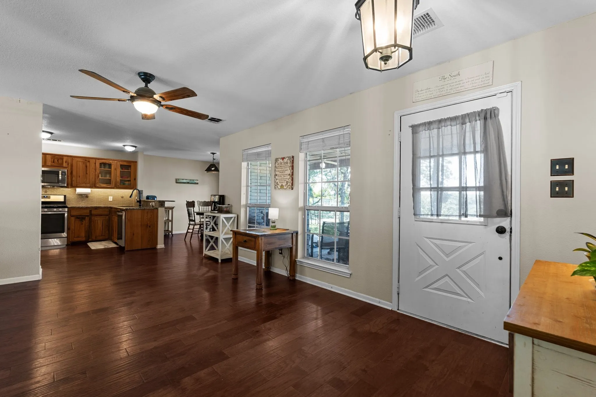 Farm For Sale in Wise County , 156 Private Road 3626, Springtown, Texas 76082, 3 Bedroom, 2 Bathroom, Garage spaces, 2,212 Sqft, built in 2002, mls#21338239, Real Estate Agent in Springtown, Homes For Sale in Wise county, Homes For Sale in Springtown, Realtor in Springtown Texas, Real Estate Brokerage Independent Realty Texas, Luminita Cordes Realtor