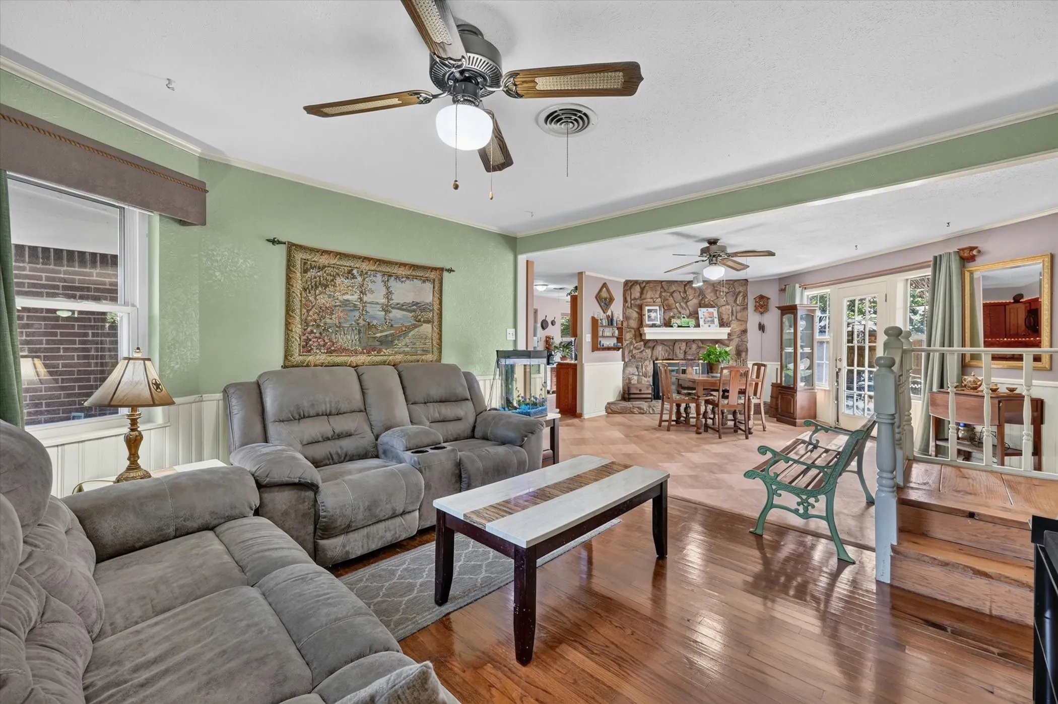 Single Family Residence For Sale in Tarrant County , 1800 Pecan Park Drive, Arlington, Texas 76012, 3 Bedroom, 2 Bathroom, 2 Garage spaces, 2,037 Sqft, built in 1960, mls#21338198, Real Estate Agent in Arlington, Homes For Sale in Tarrant county, Homes For Sale in Arlington, Realtor in Arlington Texas, Real Estate Brokerage Independent Realty Texas, Luminita Cordes Realtor