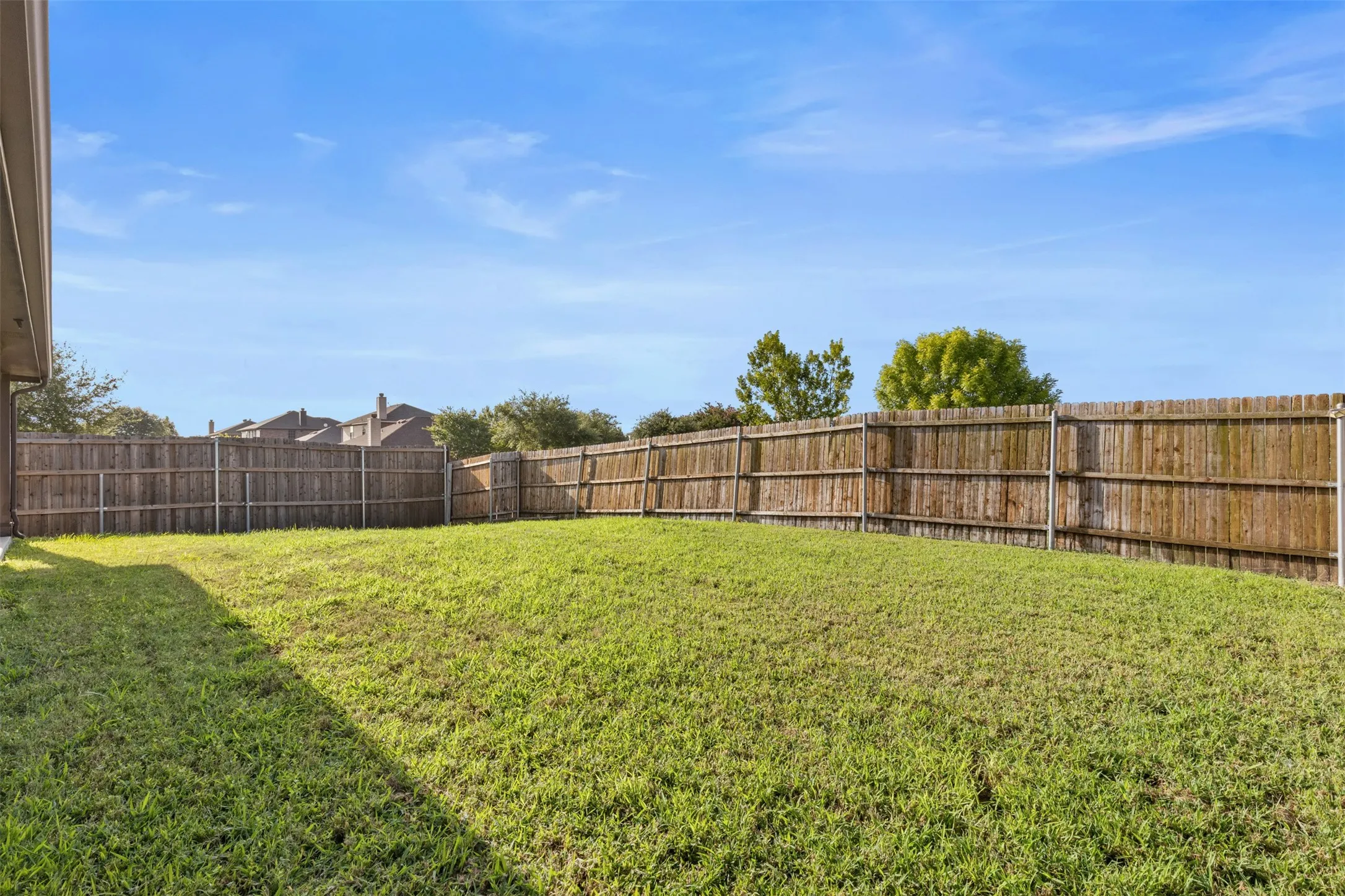 Fully-fenced yard