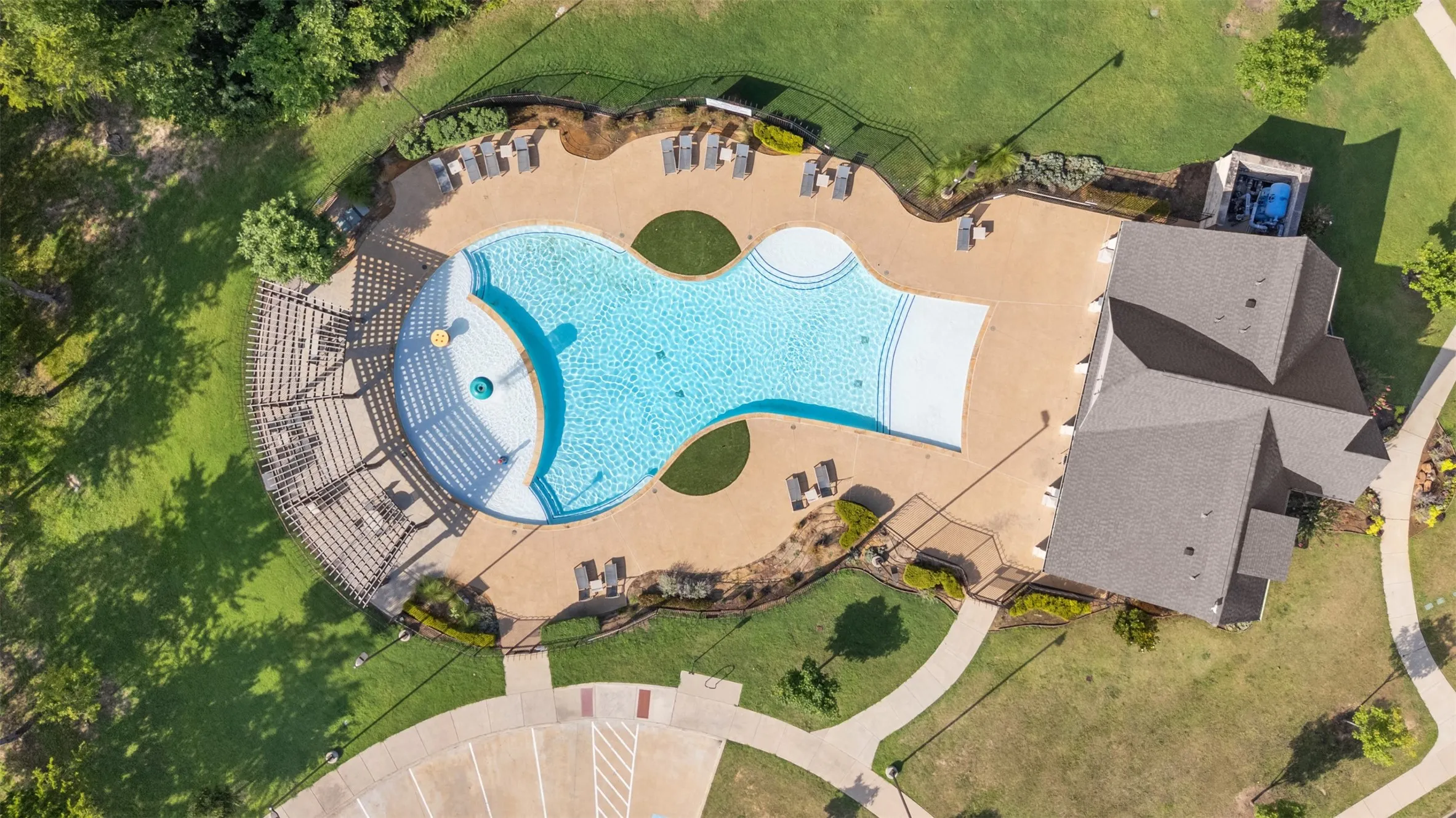 Community pool