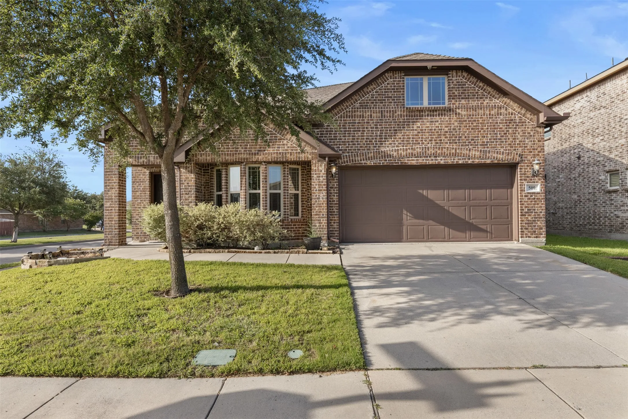 This former Bloomfield model is in a fantastic location