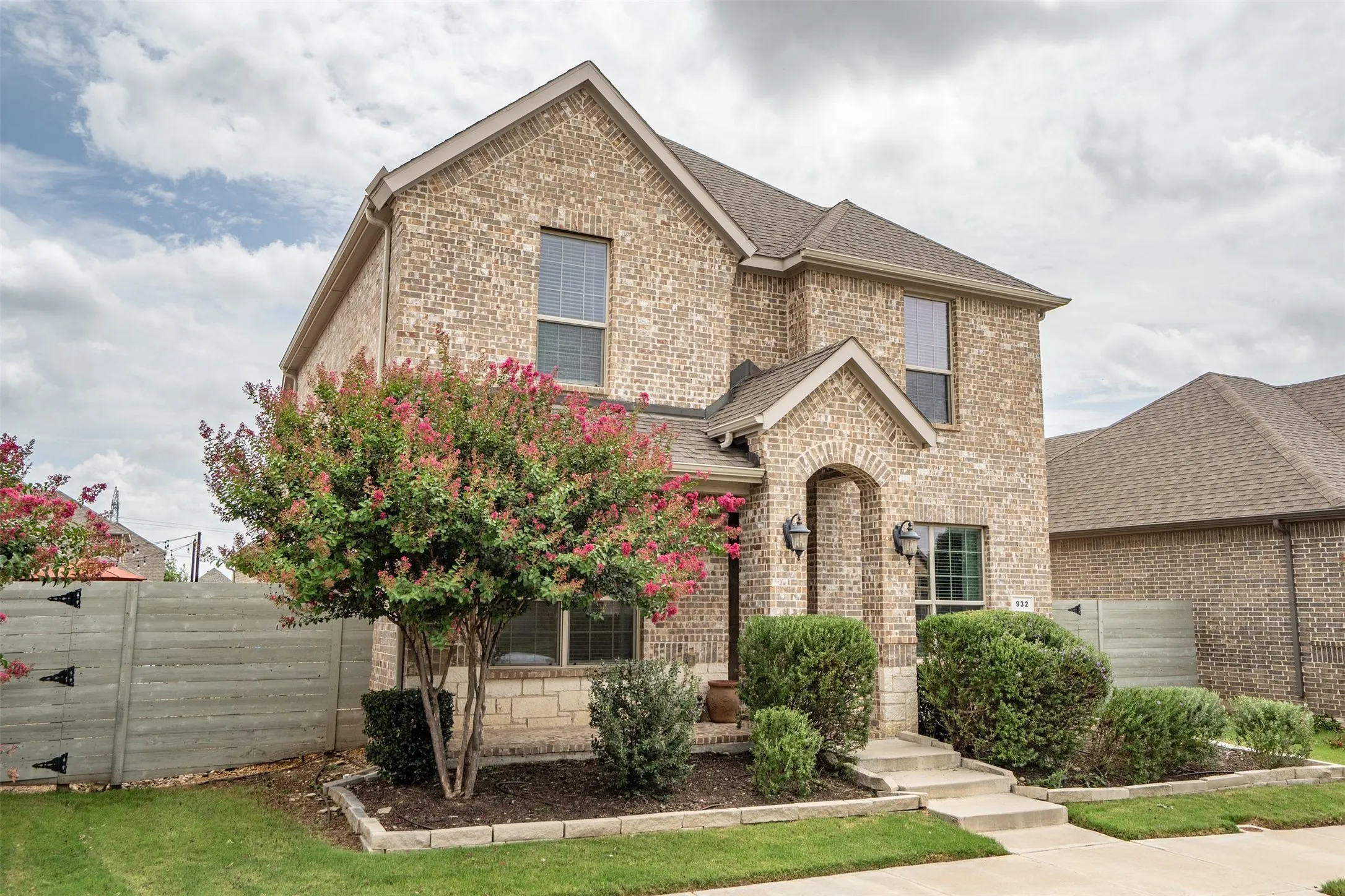 Single Family Residence For Sale in Denton County , 932 Parkside Drive, Argyle, Texas 76226, 4 Bedroom, 3 Bathroom, 2 Garage spaces, 2,298 Sqft, built in 2019, mls#21327026, Real Estate Agent in Argyle, Homes For Sale in Denton county, Homes For Sale in Argyle, Realtor in Argyle Texas, Real Estate Brokerage Independent Realty Texas, Luminita Cordes Realtor