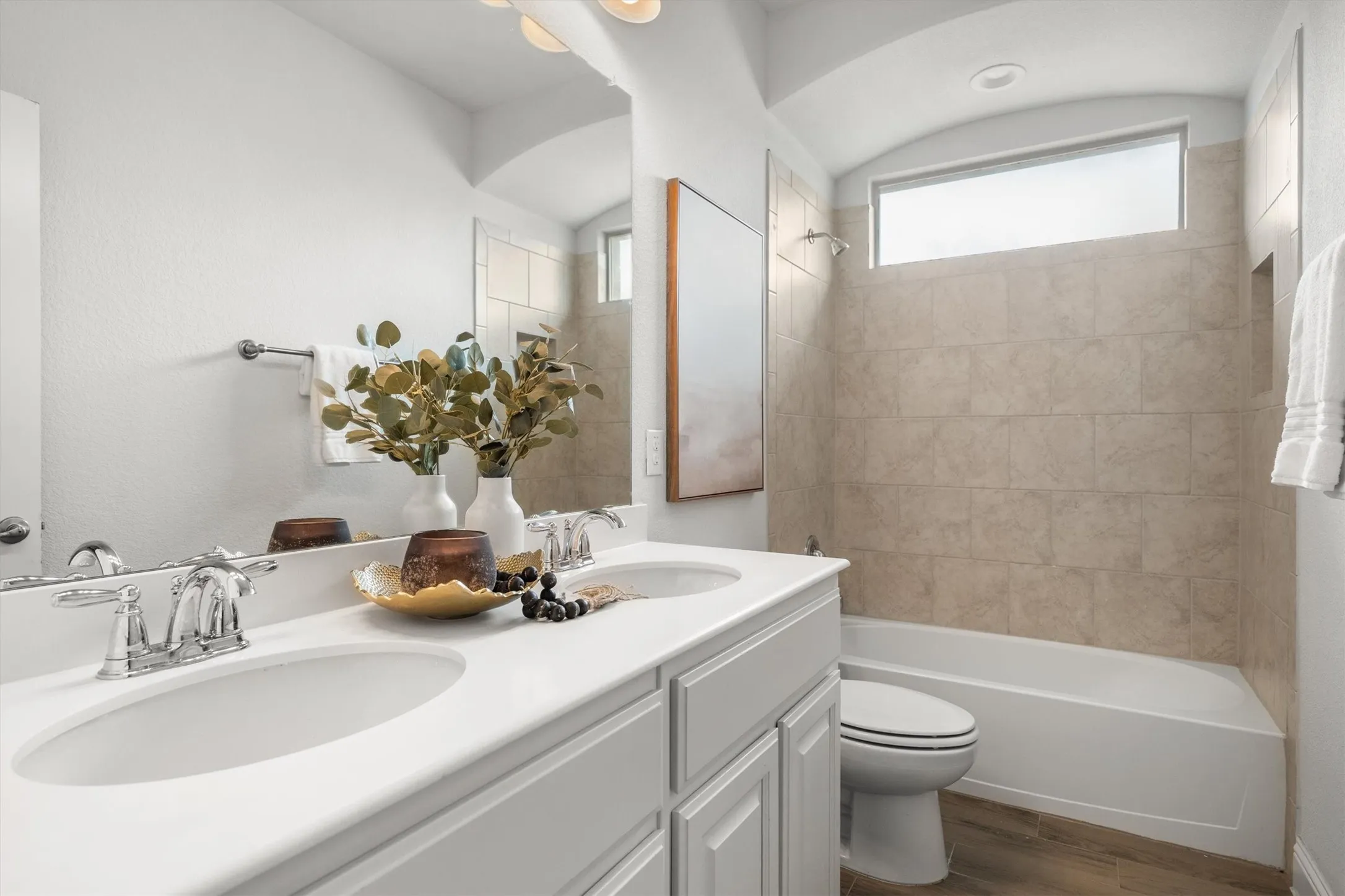 Single Family Residence For Sale in Denton County , 932 Parkside Drive, Argyle, Texas 76226, 4 Bedroom, 3 Bathroom, 2 Garage spaces, 2,298 Sqft, built in 2019, mls#21327026, Real Estate Agent in Argyle, Homes For Sale in Denton county, Homes For Sale in Argyle, Realtor in Argyle Texas, Real Estate Brokerage Independent Realty Texas, Luminita Cordes Realtor