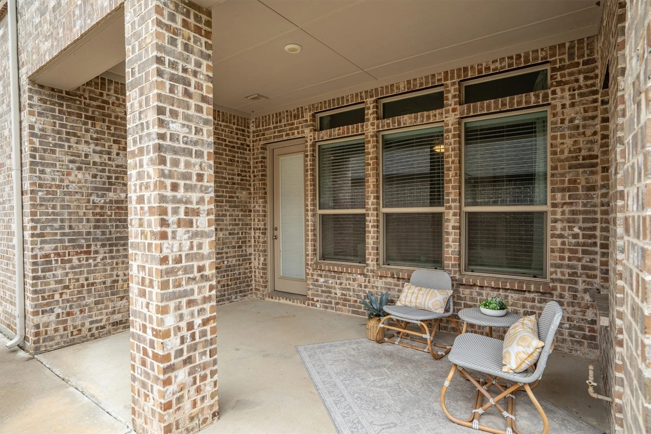 Single Family Residence For Sale in Denton County , 932 Parkside Drive, Argyle, Texas 76226, 4 Bedroom, 3 Bathroom, 2 Garage spaces, 2,298 Sqft, built in 2019, mls#21327026, Real Estate Agent in Argyle, Homes For Sale in Denton county, Homes For Sale in Argyle, Realtor in Argyle Texas, Real Estate Brokerage Independent Realty Texas, Luminita Cordes Realtor