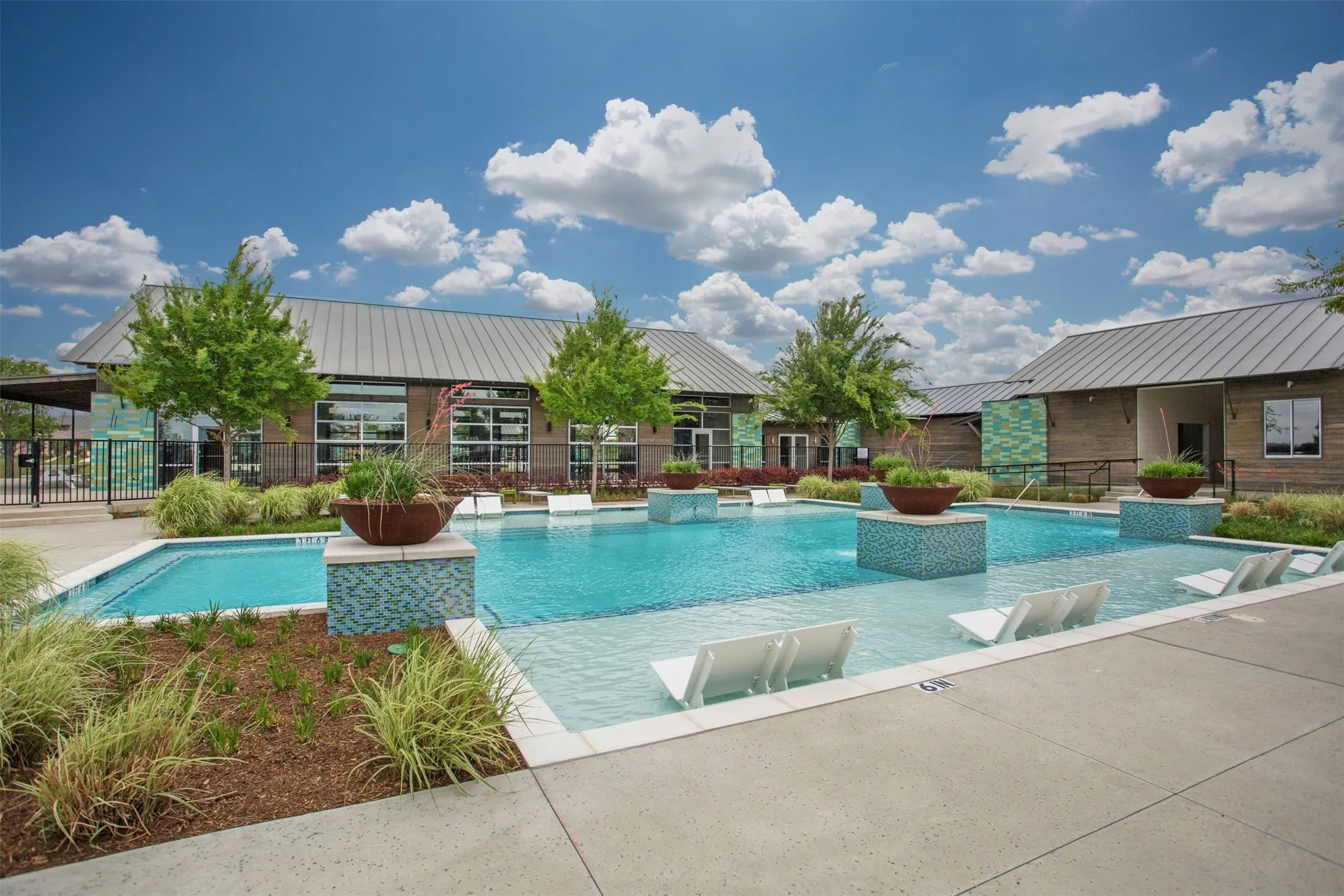 Single Family Residence For Sale in Denton County , 932 Parkside Drive, Argyle, Texas 76226, 4 Bedroom, 3 Bathroom, 2 Garage spaces, 2,298 Sqft, built in 2019, mls#21327026, Real Estate Agent in Argyle, Homes For Sale in Denton county, Homes For Sale in Argyle, Realtor in Argyle Texas, Real Estate Brokerage Independent Realty Texas, Luminita Cordes Realtor