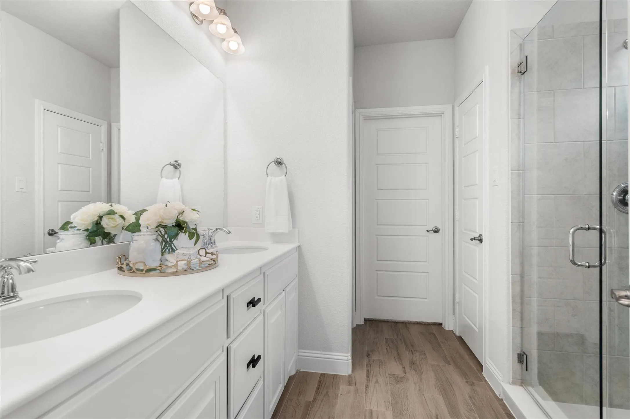 Single Family Residence For Sale in Denton County , 932 Parkside Drive, Argyle, Texas 76226, 4 Bedroom, 3 Bathroom, 2 Garage spaces, 2,298 Sqft, built in 2019, mls#21327026, Real Estate Agent in Argyle, Homes For Sale in Denton county, Homes For Sale in Argyle, Realtor in Argyle Texas, Real Estate Brokerage Independent Realty Texas, Luminita Cordes Realtor