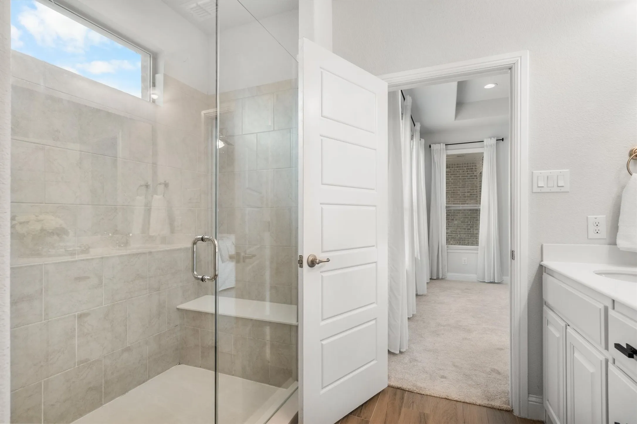 Single Family Residence For Sale in Denton County , 932 Parkside Drive, Argyle, Texas 76226, 4 Bedroom, 3 Bathroom, 2 Garage spaces, 2,298 Sqft, built in 2019, mls#21327026, Real Estate Agent in Argyle, Homes For Sale in Denton county, Homes For Sale in Argyle, Realtor in Argyle Texas, Real Estate Brokerage Independent Realty Texas, Luminita Cordes Realtor