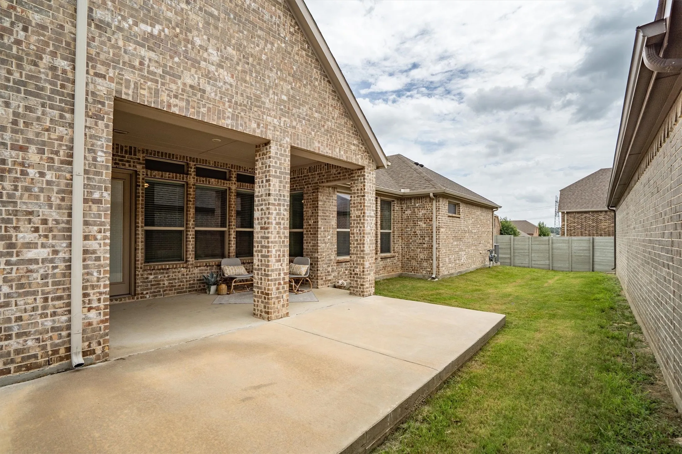 Single Family Residence For Sale in Denton County , 932 Parkside Drive, Argyle, Texas 76226, 4 Bedroom, 3 Bathroom, 2 Garage spaces, 2,298 Sqft, built in 2019, mls#21327026, Real Estate Agent in Argyle, Homes For Sale in Denton county, Homes For Sale in Argyle, Realtor in Argyle Texas, Real Estate Brokerage Independent Realty Texas, Luminita Cordes Realtor