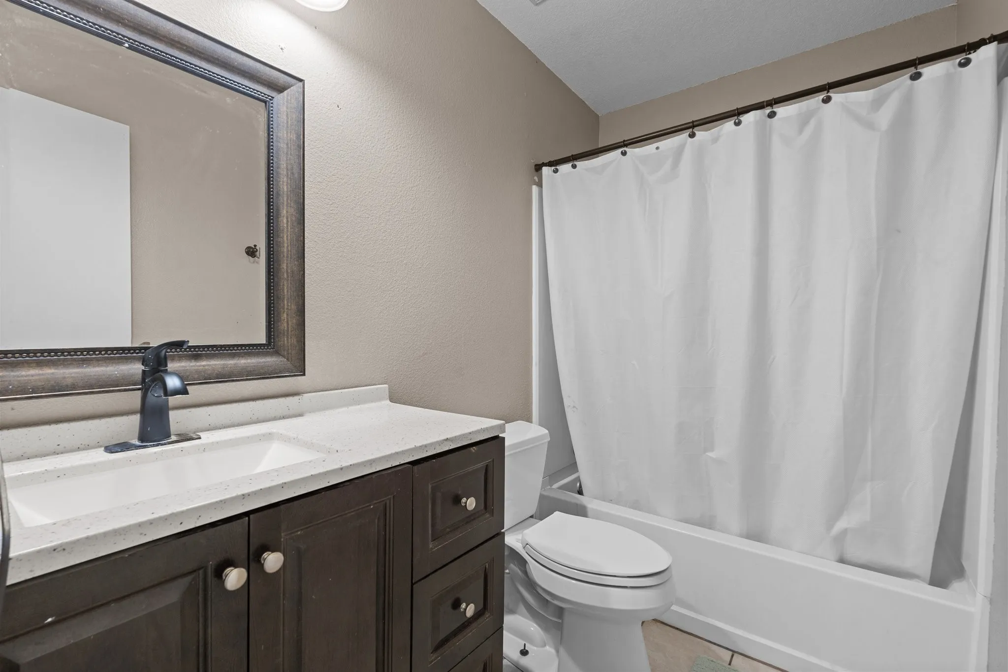 Single Family Residence For Sale in Wise County , 156 PR 3626, Springtown, Texas 76082, 3 Bedroom, 2 Bathroom, Garage spaces, 2,212 Sqft, built in 2002, mls#21339238, Real Estate Agent in Springtown, Homes For Sale in Wise county, Homes For Sale in Springtown, Realtor in Springtown Texas, Real Estate Brokerage Independent Realty Texas, Luminita Cordes Realtor