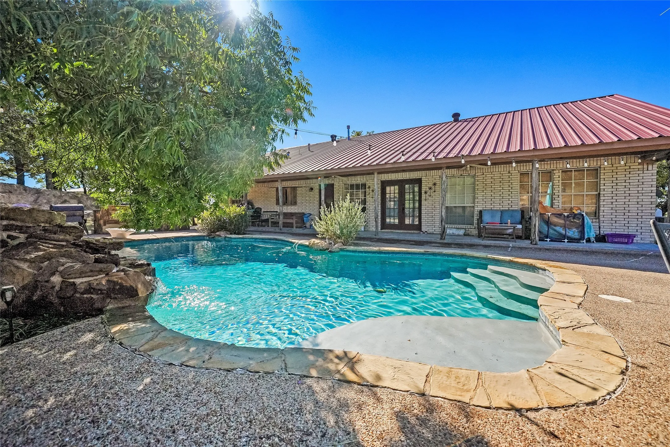 Single Family Residence For Sale in Wise County , 156 PR 3626, Springtown, Texas 76082, 3 Bedroom, 2 Bathroom, Garage spaces, 2,212 Sqft, built in 2002, mls#21339238, Real Estate Agent in Springtown, Homes For Sale in Wise county, Homes For Sale in Springtown, Realtor in Springtown Texas, Real Estate Brokerage Independent Realty Texas, Luminita Cordes Realtor