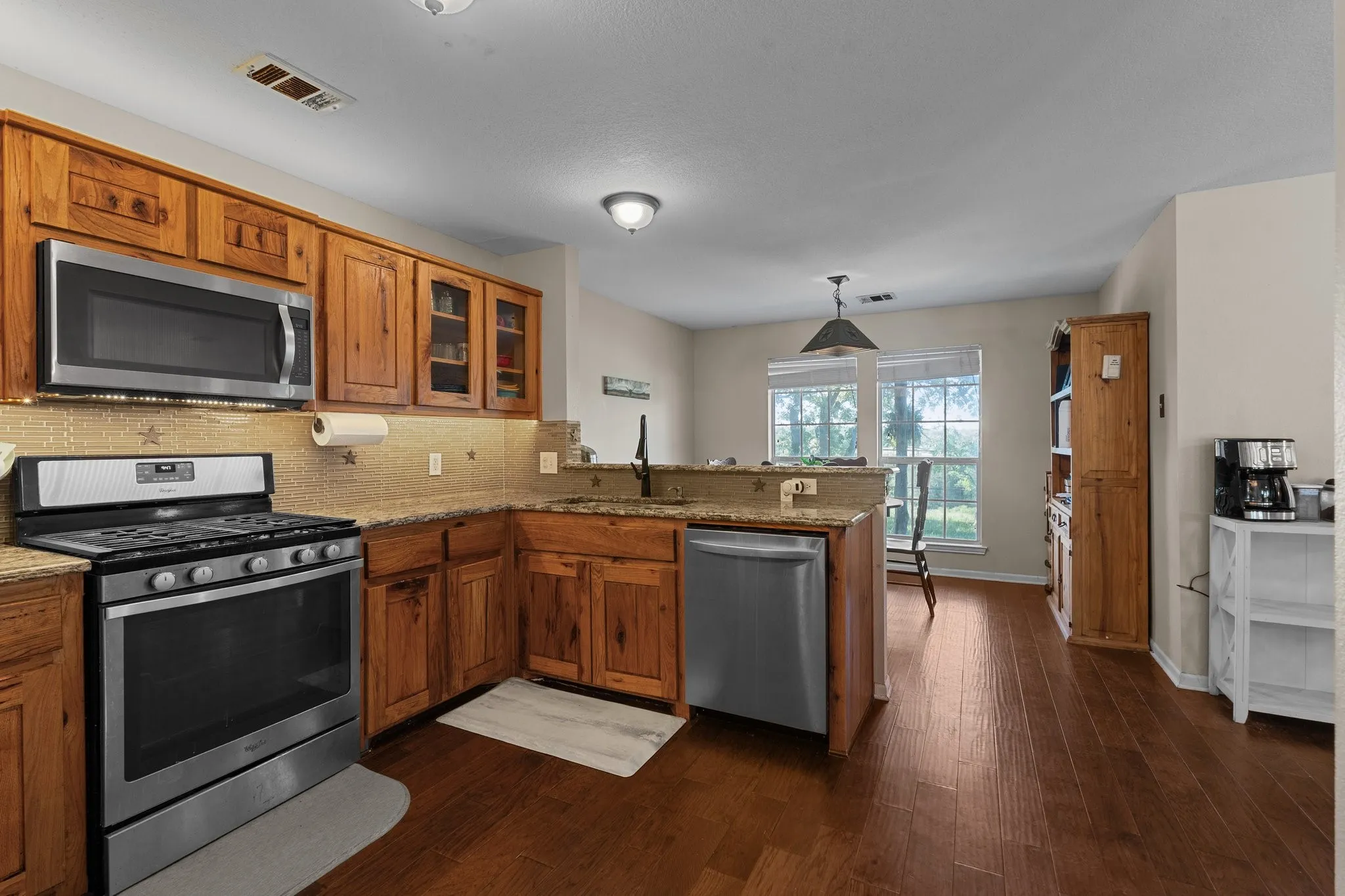 Single Family Residence For Sale in Wise County , 156 PR 3626, Springtown, Texas 76082, 3 Bedroom, 2 Bathroom, Garage spaces, 2,212 Sqft, built in 2002, mls#21339238, Real Estate Agent in Springtown, Homes For Sale in Wise county, Homes For Sale in Springtown, Realtor in Springtown Texas, Real Estate Brokerage Independent Realty Texas, Luminita Cordes Realtor
