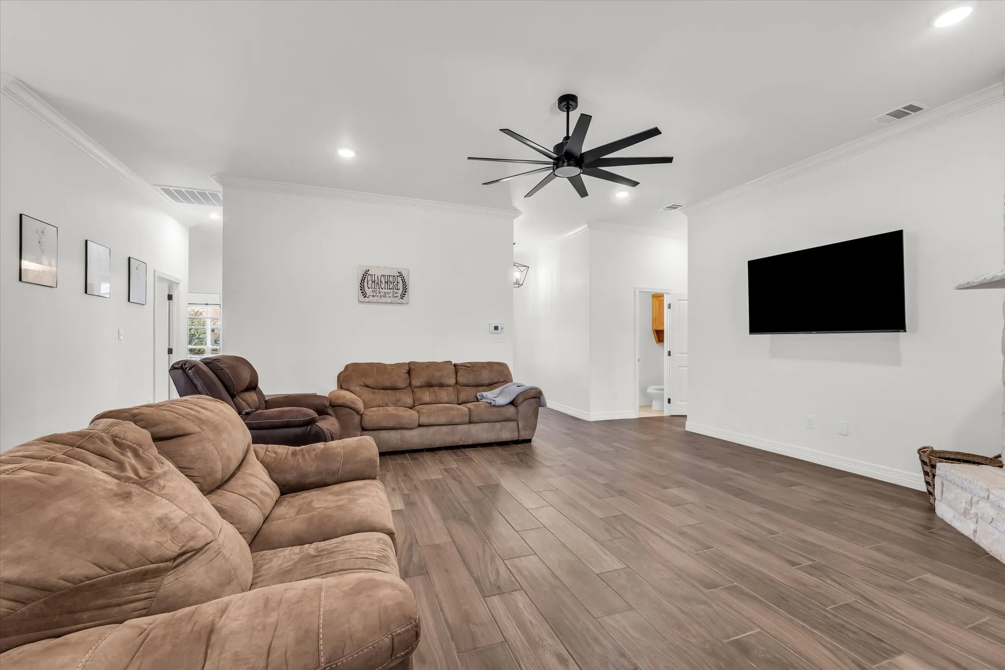 Single Family Residence For Sale in Mc Lennan County , 820 Secretariat Drive, Hewitt, Texas 76643, 4 Bedroom, 3 Bathroom, 2 Garage spaces, 2,128 Sqft, built in 2024, mls#21337301, Real Estate Agent in Hewitt, Homes For Sale in Mc Lennan county, Homes For Sale in Hewitt, Realtor in Hewitt Texas, Real Estate Brokerage Independent Realty Texas, Luminita Cordes Realtor