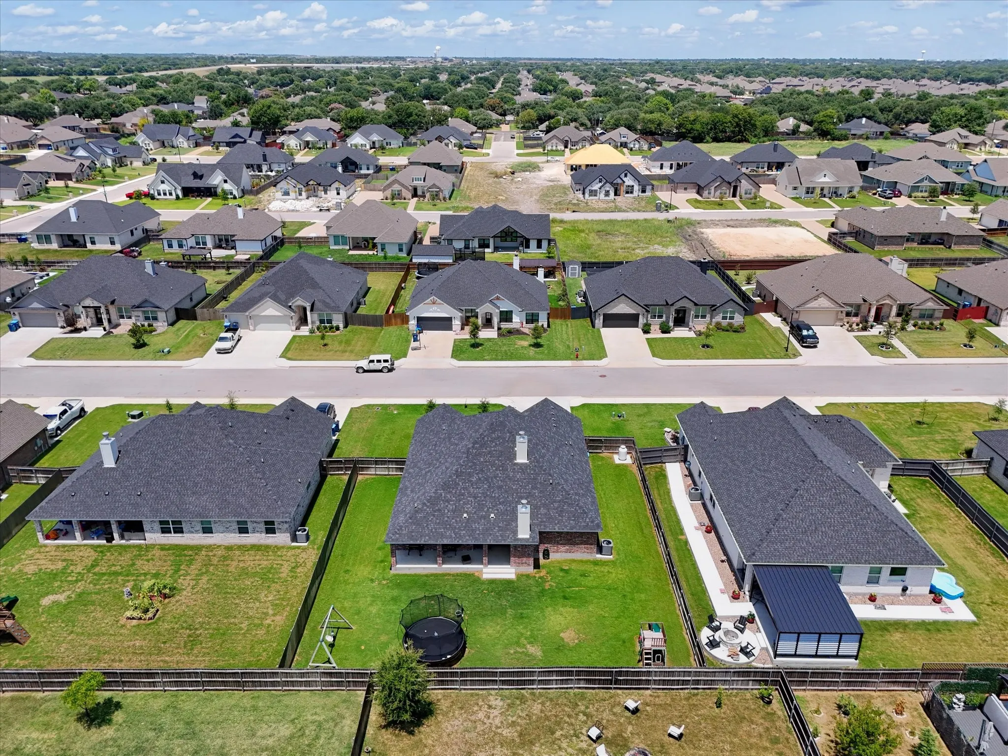 Single Family Residence For Sale in Mc Lennan County , 820 Secretariat Drive, Hewitt, Texas 76643, 4 Bedroom, 3 Bathroom, 2 Garage spaces, 2,128 Sqft, built in 2024, mls#21337301, Real Estate Agent in Hewitt, Homes For Sale in Mc Lennan county, Homes For Sale in Hewitt, Realtor in Hewitt Texas, Real Estate Brokerage Independent Realty Texas, Luminita Cordes Realtor