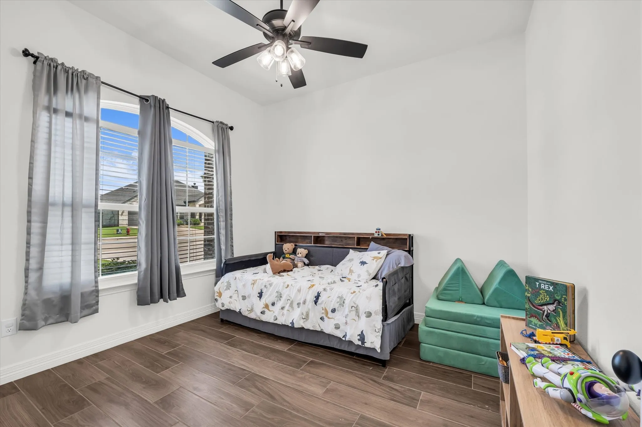 Single Family Residence For Sale in Mc Lennan County , 820 Secretariat Drive, Hewitt, Texas 76643, 4 Bedroom, 3 Bathroom, 2 Garage spaces, 2,128 Sqft, built in 2024, mls#21337301, Real Estate Agent in Hewitt, Homes For Sale in Mc Lennan county, Homes For Sale in Hewitt, Realtor in Hewitt Texas, Real Estate Brokerage Independent Realty Texas, Luminita Cordes Realtor