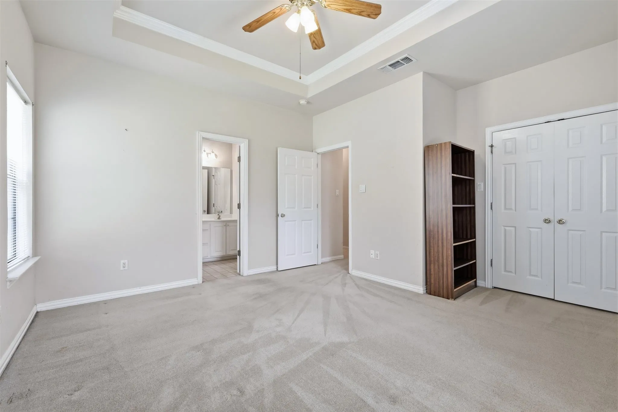 Single Family Residence For Sale in Wise County , 2103 Fair Oaks Drive, Bridgeport, Texas 76426, 3 Bedroom, 2 Bathroom, 2 Garage spaces, 1,671 Sqft, built in 2000, Price $325,000, mls#21339021, Real Estate Agent in Bridgeport, Homes For Sale in Wise county, Homes For Sale in Bridgeport, Realtor in Bridgeport Texas, Real Estate Brokerage Independent Realty Texas, Luminita Cordes Realtor