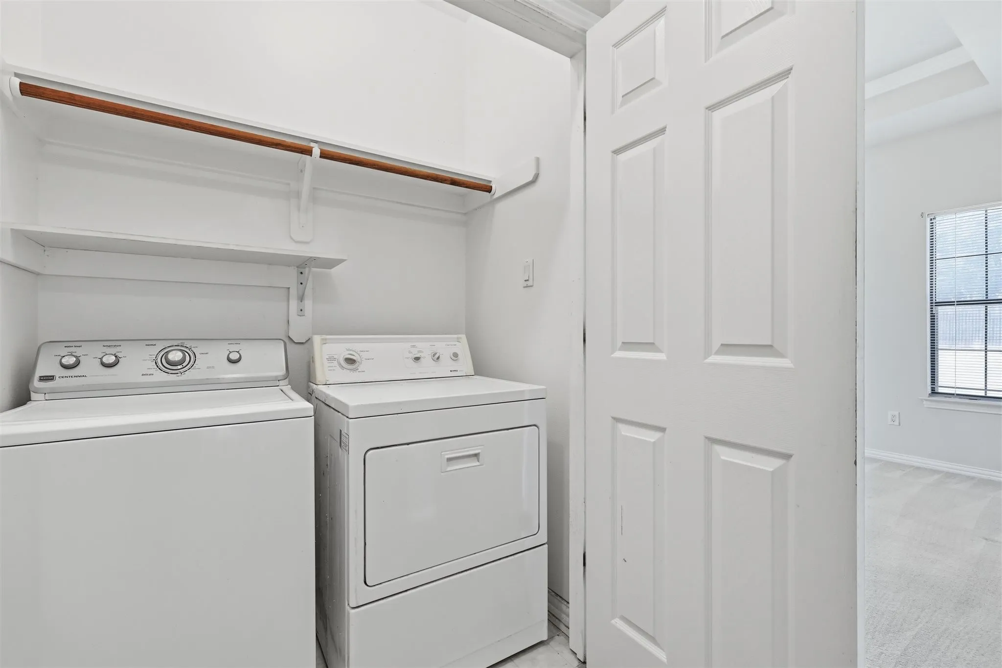 Single Family Residence For Sale in Wise County , 2103 Fair Oaks Drive, Bridgeport, Texas 76426, 3 Bedroom, 2 Bathroom, 2 Garage spaces, 1,671 Sqft, built in 2000, Price $325,000, mls#21339021, Real Estate Agent in Bridgeport, Homes For Sale in Wise county, Homes For Sale in Bridgeport, Realtor in Bridgeport Texas, Real Estate Brokerage Independent Realty Texas, Luminita Cordes Realtor