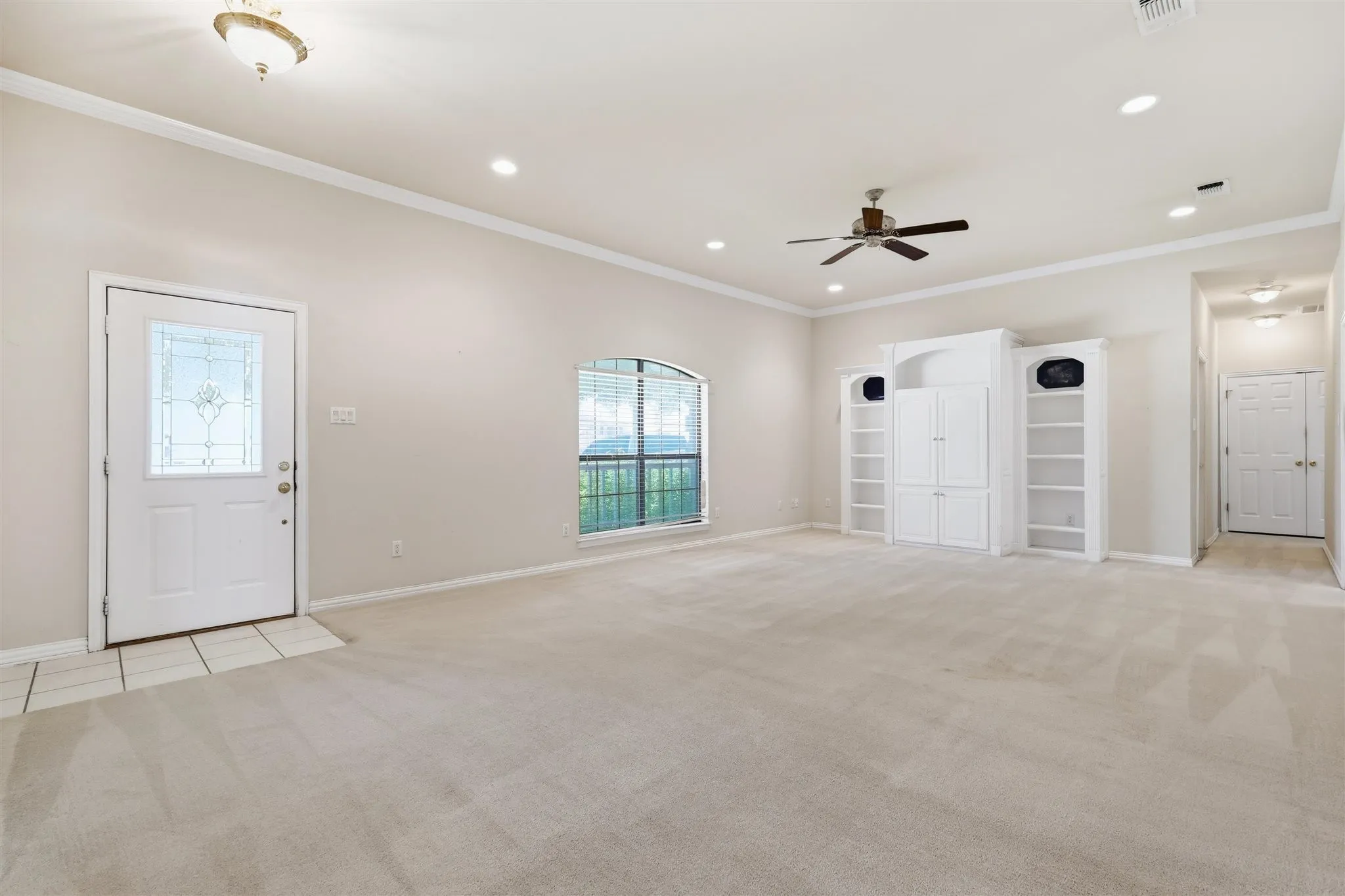 Single Family Residence For Sale in Wise County , 2103 Fair Oaks Drive, Bridgeport, Texas 76426, 3 Bedroom, 2 Bathroom, 2 Garage spaces, 1,671 Sqft, built in 2000, Price $325,000, mls#21339021, Real Estate Agent in Bridgeport, Homes For Sale in Wise county, Homes For Sale in Bridgeport, Realtor in Bridgeport Texas, Real Estate Brokerage Independent Realty Texas, Luminita Cordes Realtor