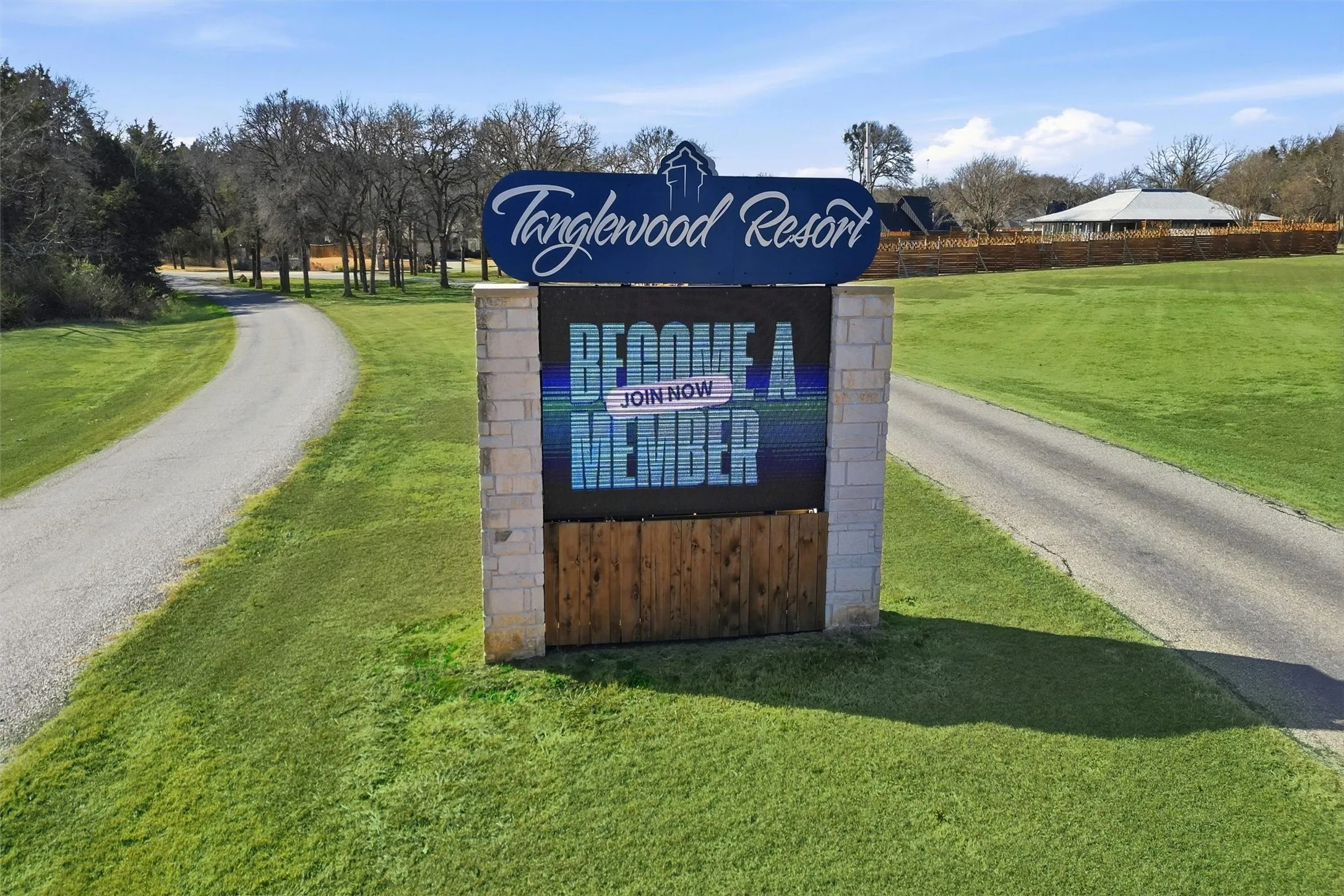 Single Family Residence For Sale in Grayson County , 21 Lone Oak Boulevard, Pottsboro, Texas 75076, 3 Bedroom, 3 Bathroom, 2 Garage spaces, 2,171 Sqft, built in 2015, mls#21339279, Real Estate Agent in Pottsboro, Homes For Sale in Grayson county, Homes For Sale in Pottsboro, Realtor in Pottsboro Texas, Real Estate Brokerage Independent Realty Texas, Luminita Cordes Realtor
