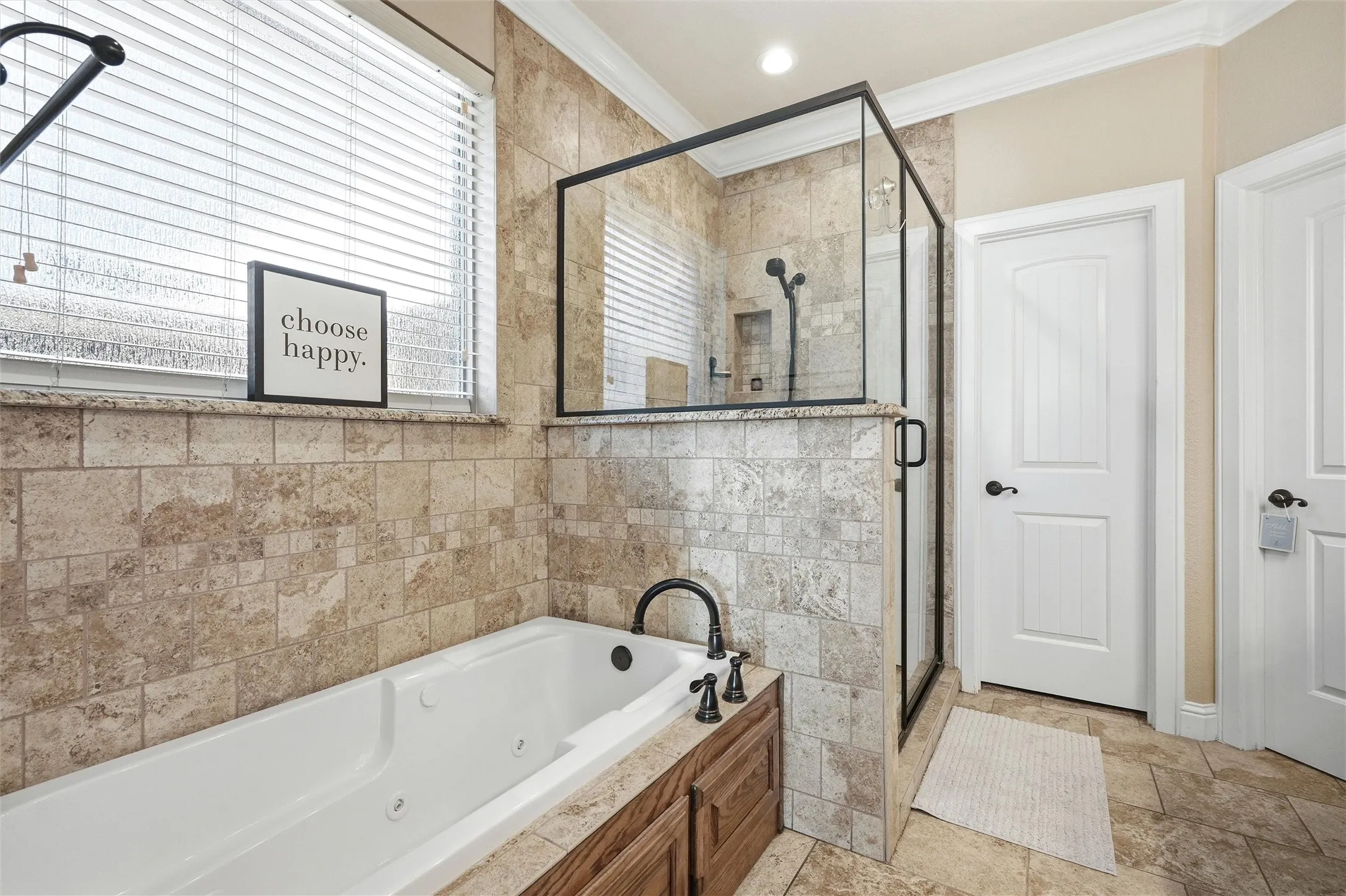 Single Family Residence For Sale in Grayson County , 21 Lone Oak Boulevard, Pottsboro, Texas 75076, 3 Bedroom, 3 Bathroom, 2 Garage spaces, 2,171 Sqft, built in 2015, mls#21339279, Real Estate Agent in Pottsboro, Homes For Sale in Grayson county, Homes For Sale in Pottsboro, Realtor in Pottsboro Texas, Real Estate Brokerage Independent Realty Texas, Luminita Cordes Realtor