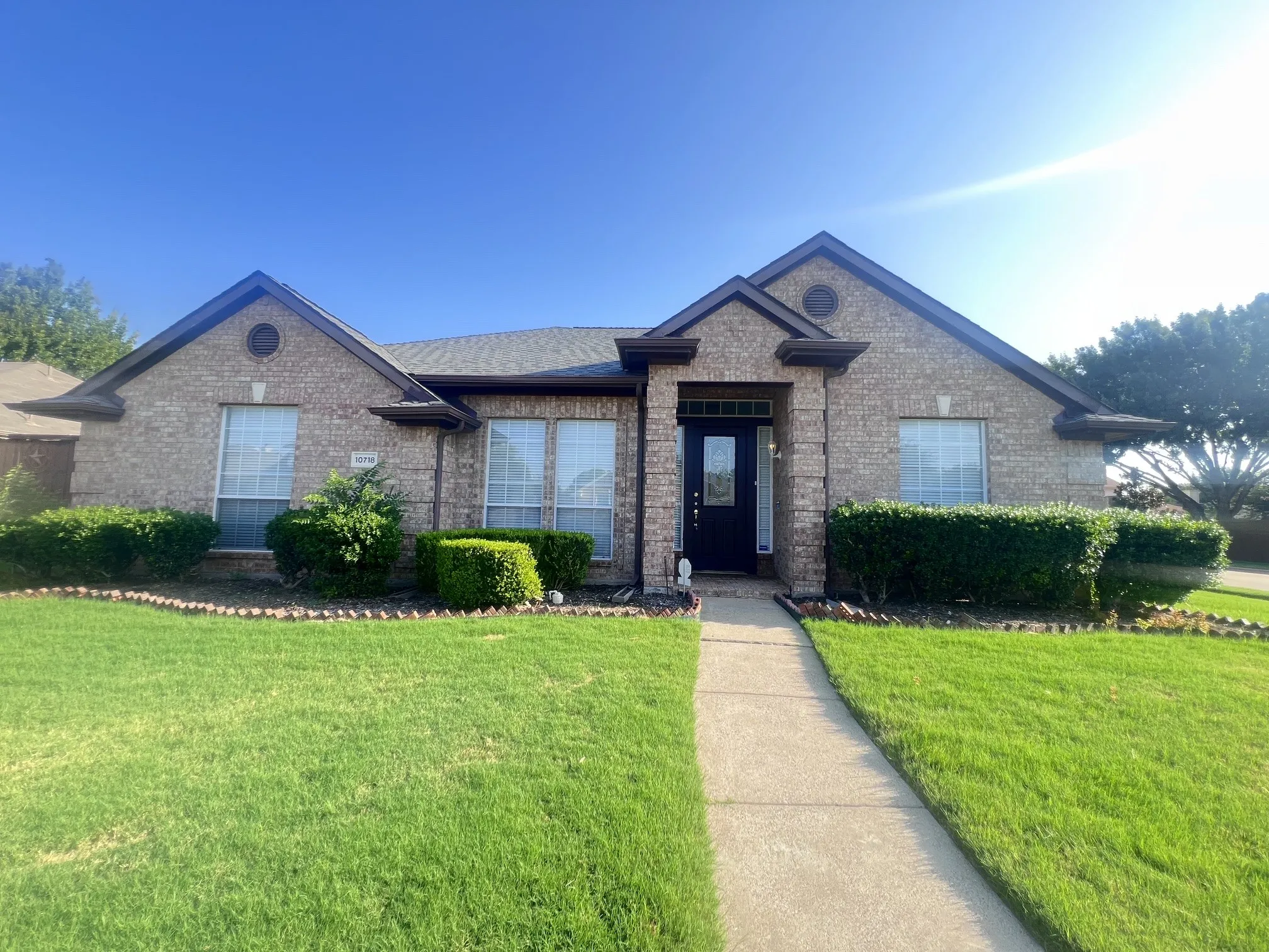 Single Family Residence For Rent in Collin County , 10718 Brandenberg Drive, Frisco, Texas 75035, 4 Bedroom, 2 Bathroom, 2 Garage spaces, 2,167 Sqft, built in 1995, mls#21337678, Real Estate Agent in Frisco, Homes For Rent in Collin county, Homes For Rent in Frisco, Realtor in Frisco Texas, Real Estate Brokerage Independent Realty Texas, Luminita Cordes Realtor