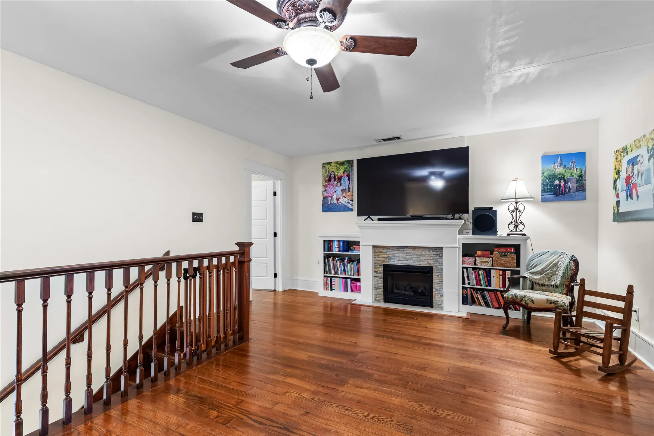 Single Family Residence For Sale in Grayson County , 1319 S Crockett Street, Sherman, Texas 75090, 4 Bedroom, 2 Bathroom, 2 Garage spaces, 3,229 Sqft, built in 1900, mls#21339284, Real Estate Agent in Sherman, Homes For Sale in Grayson county, Homes For Sale in Sherman, Realtor in Sherman Texas, Real Estate Brokerage Independent Realty Texas, Luminita Cordes Realtor