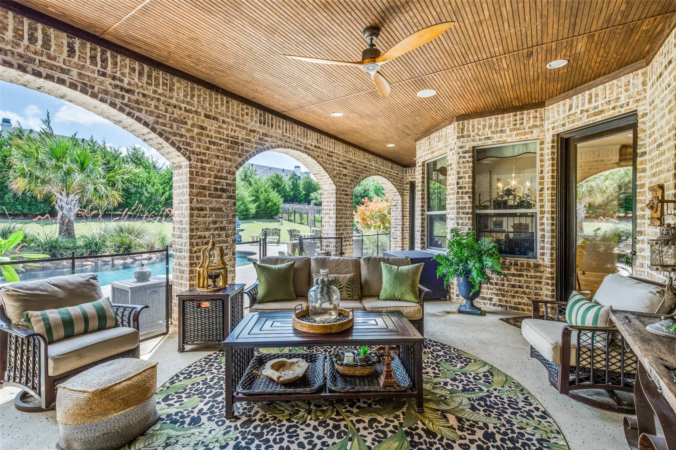 Single Family Residence For Sale in Rockwall County , 121 Brentwood Drive, Heath, Texas 75032, 4 Bedroom, 3 Bathroom, 3 Garage spaces, 3,267 Sqft, built in 2013, mls#21333989, Real Estate Agent in Heath, Homes For Sale in Rockwall county, Homes For Sale in Heath, Realtor in Heath Texas, Real Estate Brokerage Independent Realty Texas, Luminita Cordes Realtor