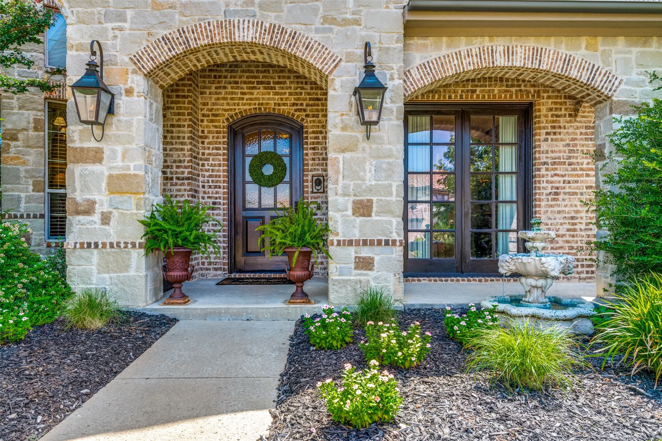 Single Family Residence For Sale in Rockwall County , 121 Brentwood Drive, Heath, Texas 75032, 4 Bedroom, 3 Bathroom, 3 Garage spaces, 3,267 Sqft, built in 2013, mls#21333989, Real Estate Agent in Heath, Homes For Sale in Rockwall county, Homes For Sale in Heath, Realtor in Heath Texas, Real Estate Brokerage Independent Realty Texas, Luminita Cordes Realtor