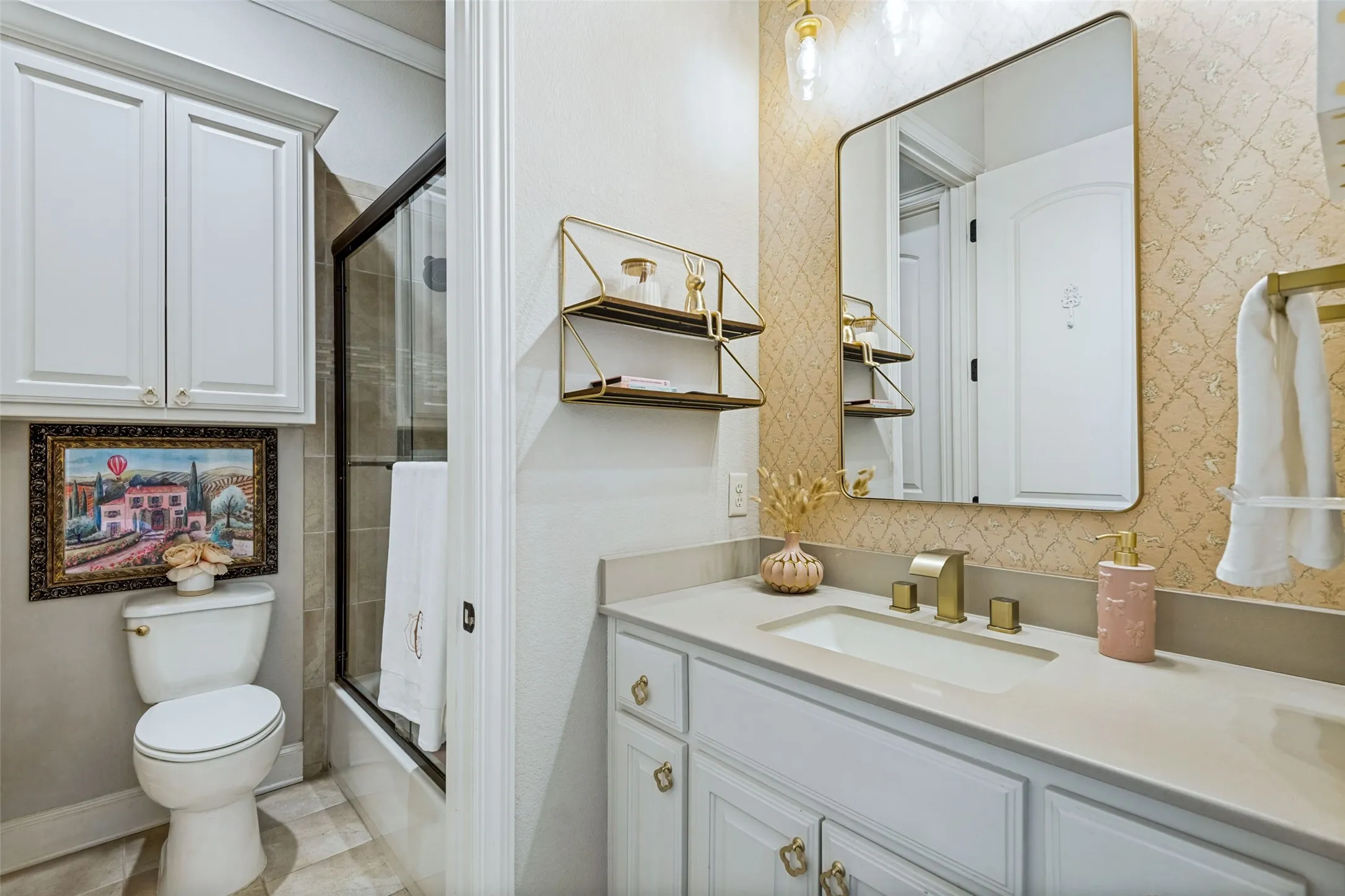 Single Family Residence For Sale in Rockwall County , 121 Brentwood Drive, Heath, Texas 75032, 4 Bedroom, 3 Bathroom, 3 Garage spaces, 3,267 Sqft, built in 2013, mls#21333989, Real Estate Agent in Heath, Homes For Sale in Rockwall county, Homes For Sale in Heath, Realtor in Heath Texas, Real Estate Brokerage Independent Realty Texas, Luminita Cordes Realtor