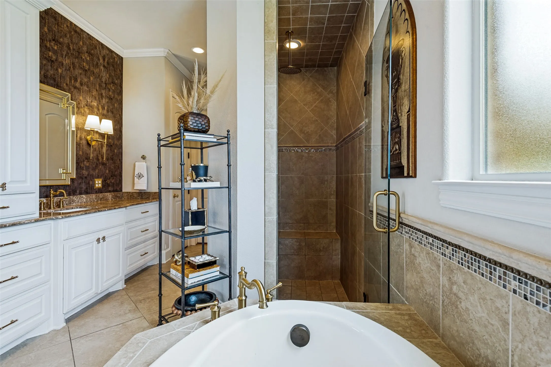Single Family Residence For Sale in Rockwall County , 121 Brentwood Drive, Heath, Texas 75032, 4 Bedroom, 3 Bathroom, 3 Garage spaces, 3,267 Sqft, built in 2013, mls#21333989, Real Estate Agent in Heath, Homes For Sale in Rockwall county, Homes For Sale in Heath, Realtor in Heath Texas, Real Estate Brokerage Independent Realty Texas, Luminita Cordes Realtor