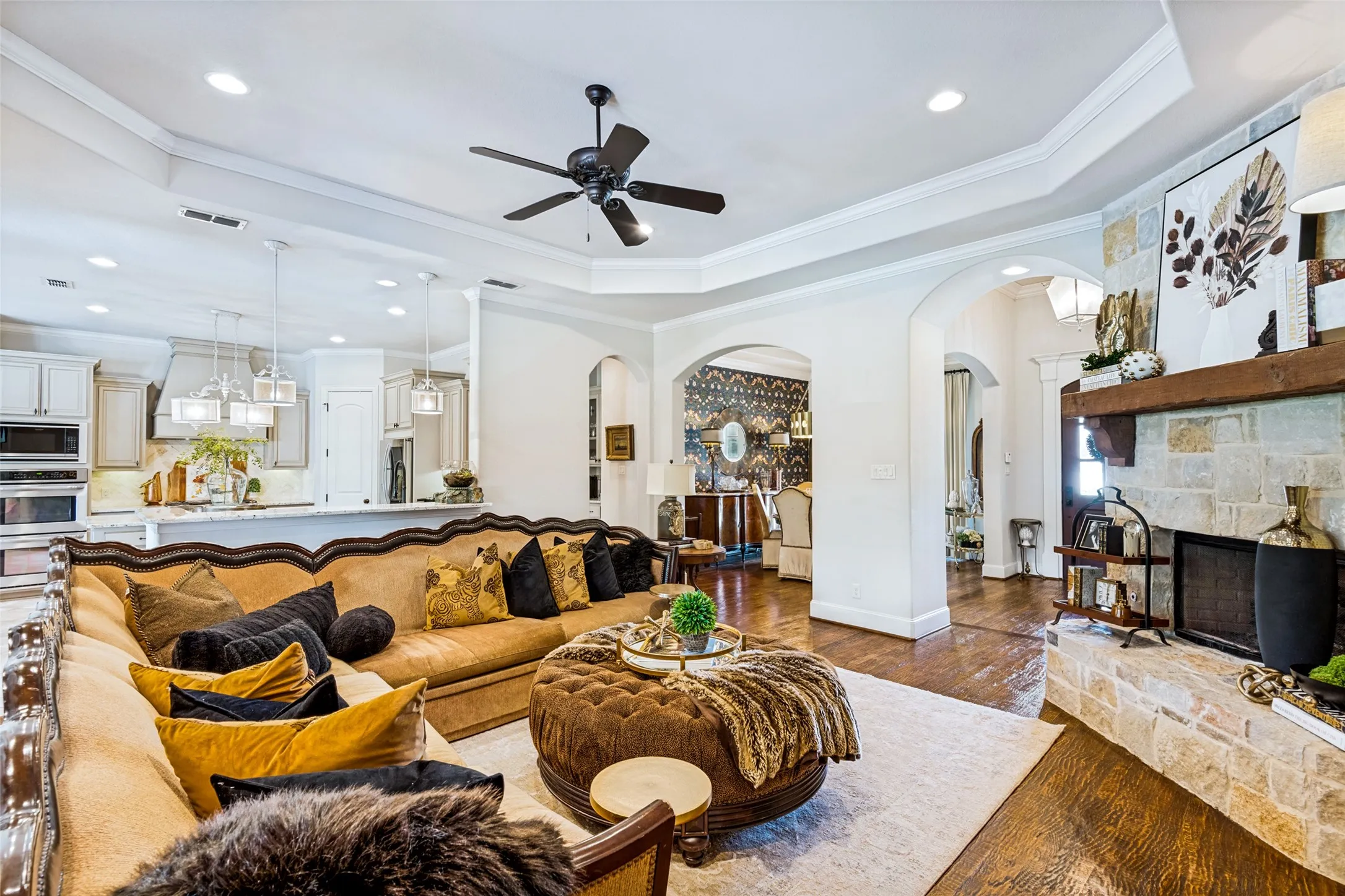 Single Family Residence For Sale in Rockwall County , 121 Brentwood Drive, Heath, Texas 75032, 4 Bedroom, 3 Bathroom, 3 Garage spaces, 3,267 Sqft, built in 2013, mls#21333989, Real Estate Agent in Heath, Homes For Sale in Rockwall county, Homes For Sale in Heath, Realtor in Heath Texas, Real Estate Brokerage Independent Realty Texas, Luminita Cordes Realtor