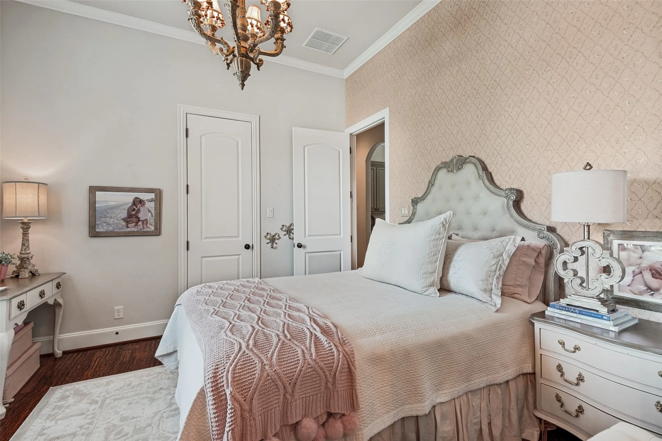 Single Family Residence For Sale in Rockwall County , 121 Brentwood Drive, Heath, Texas 75032, 4 Bedroom, 3 Bathroom, 3 Garage spaces, 3,267 Sqft, built in 2013, mls#21333989, Real Estate Agent in Heath, Homes For Sale in Rockwall county, Homes For Sale in Heath, Realtor in Heath Texas, Real Estate Brokerage Independent Realty Texas, Luminita Cordes Realtor