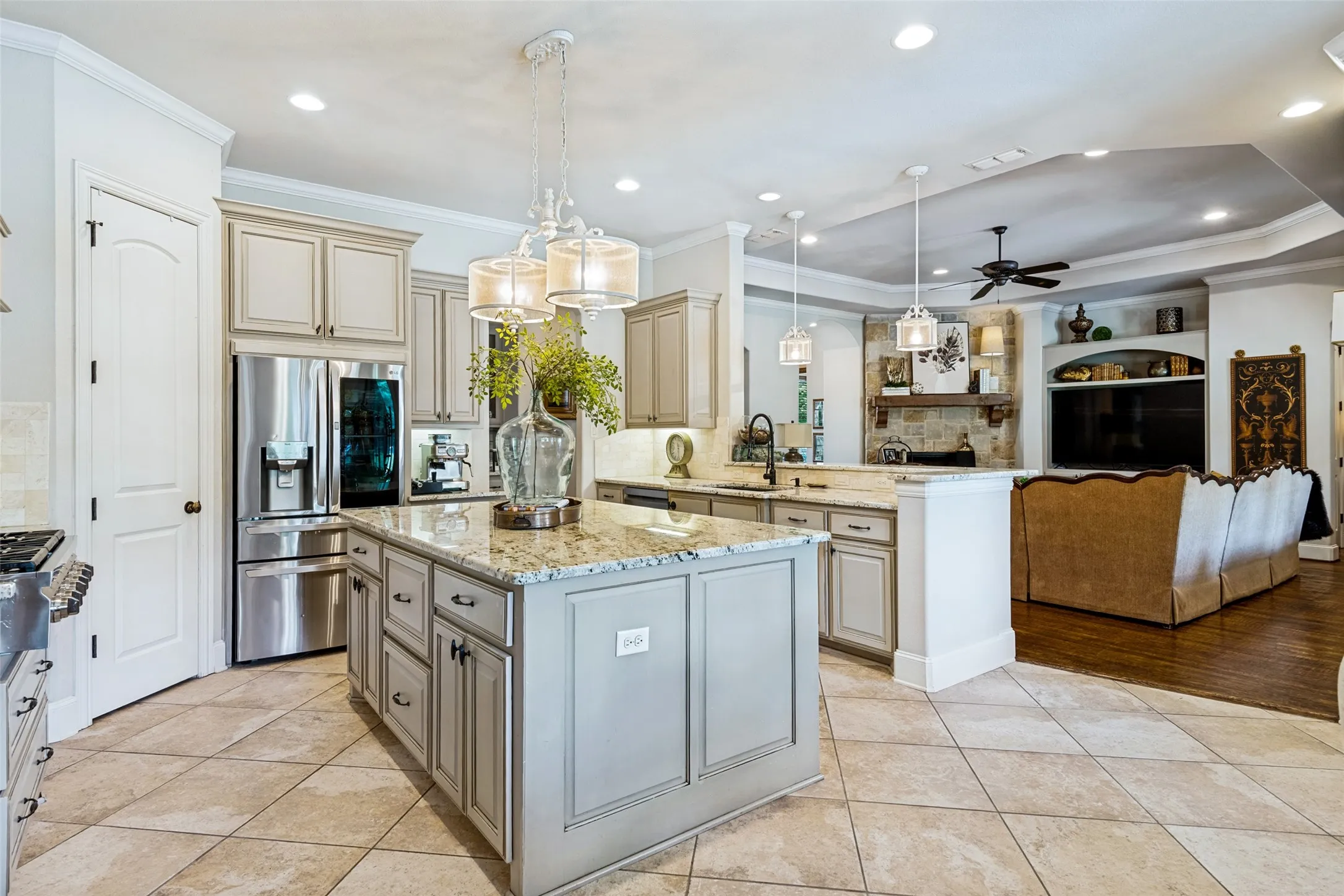 Single Family Residence For Sale in Rockwall County , 121 Brentwood Drive, Heath, Texas 75032, 4 Bedroom, 3 Bathroom, 3 Garage spaces, 3,267 Sqft, built in 2013, mls#21333989, Real Estate Agent in Heath, Homes For Sale in Rockwall county, Homes For Sale in Heath, Realtor in Heath Texas, Real Estate Brokerage Independent Realty Texas, Luminita Cordes Realtor