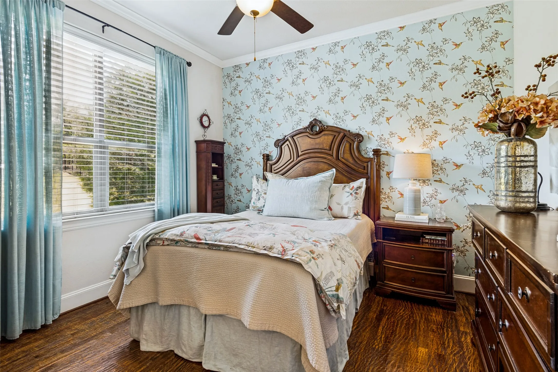 Single Family Residence For Sale in Rockwall County , 121 Brentwood Drive, Heath, Texas 75032, 4 Bedroom, 3 Bathroom, 3 Garage spaces, 3,267 Sqft, built in 2013, mls#21333989, Real Estate Agent in Heath, Homes For Sale in Rockwall county, Homes For Sale in Heath, Realtor in Heath Texas, Real Estate Brokerage Independent Realty Texas, Luminita Cordes Realtor