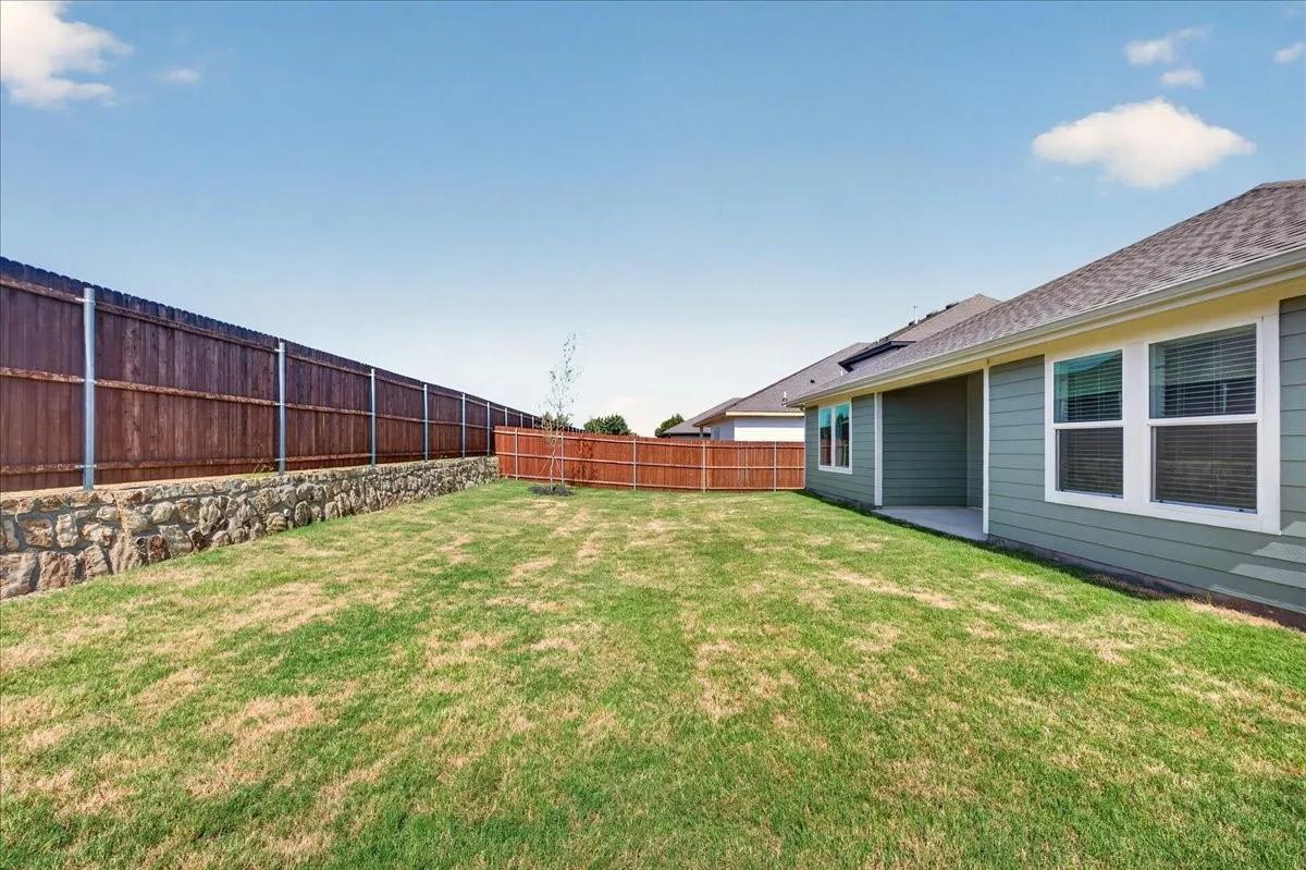 Single Family Residence For Rent in Cooke County , 717 Sweet Pea, Pilot Point, Texas 76258, 3 Bedroom, 2 Bathroom, 2 Garage spaces, 1,601 Sqft, built in 2026, mls#21337317, Real Estate Agent in Pilot Point, Homes For Rent in Cooke county, Homes For Rent in Pilot Point, Realtor in Pilot Point Texas, Real Estate Brokerage Independent Realty Texas, Luminita Cordes Realtor