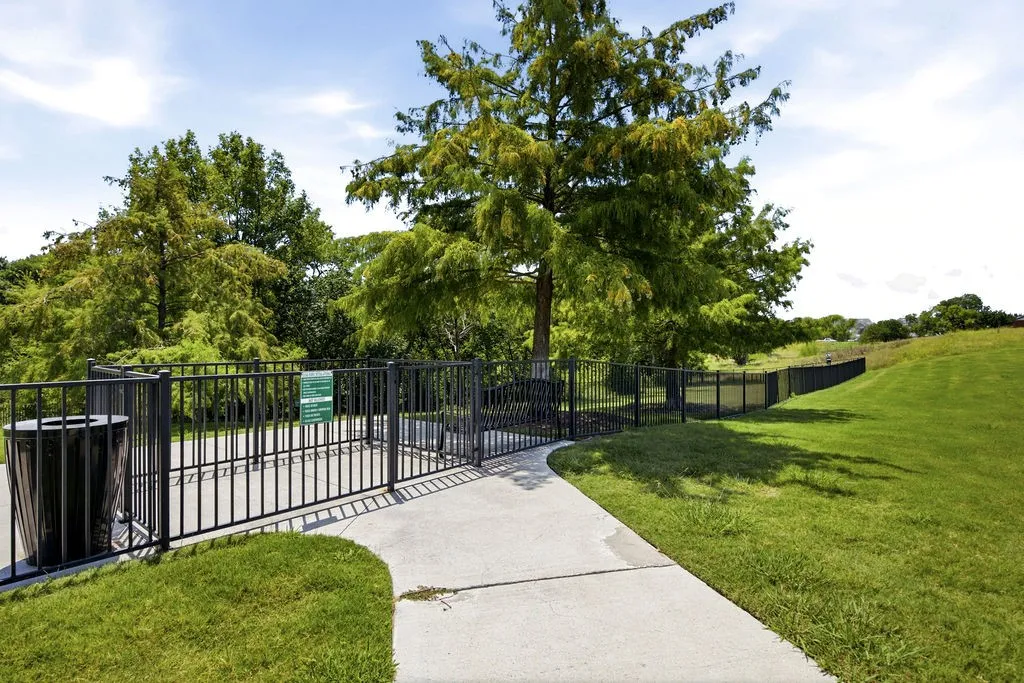 Townhouse For Sale in Collin County , 801 Emerling Drive, Mc Kinney, Texas 75069, 3 Bedroom, 3 Bathroom, 2 Garage spaces, 1,820 Sqft, built in 2021, mls#21331352, Real Estate Agent in Mc Kinney, Homes For Sale in Collin county, Homes For Sale in Mc Kinney, Realtor in Mc Kinney Texas, Real Estate Brokerage Independent Realty Texas, Luminita Cordes Realtor
